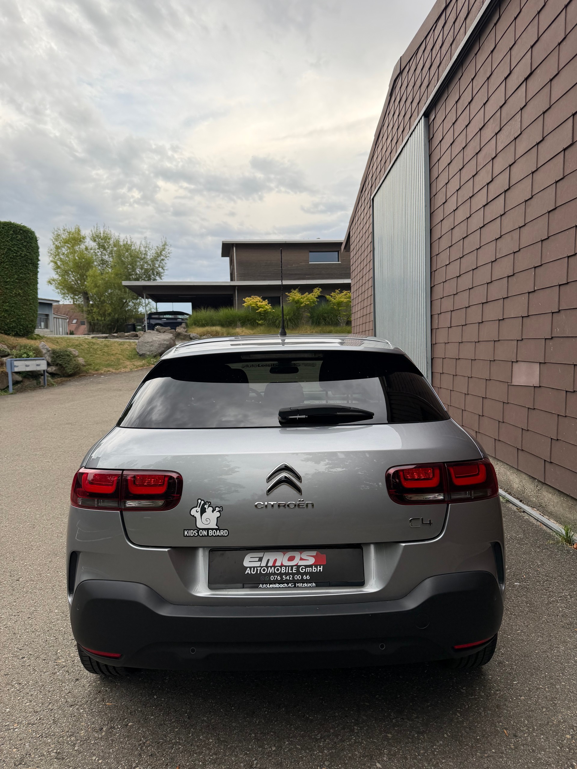 CITROEN C4 Cactus 1.2 Pure Tech Shine EAT6-image-5