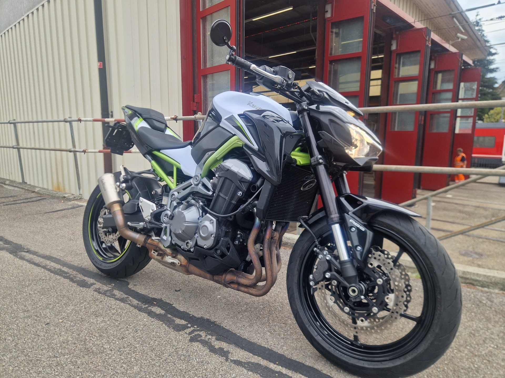 KAWASAKI Z 900 (35kW)-showroom-element-1