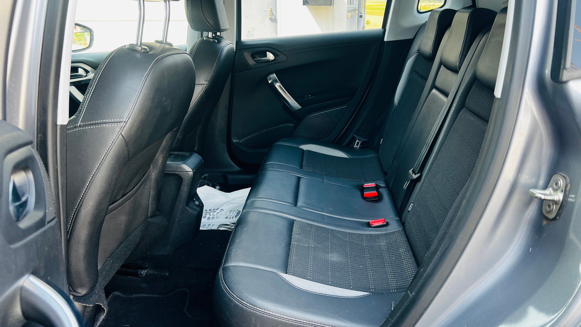 PEUGEOT 2008 1.6 VTI Féline-image-12