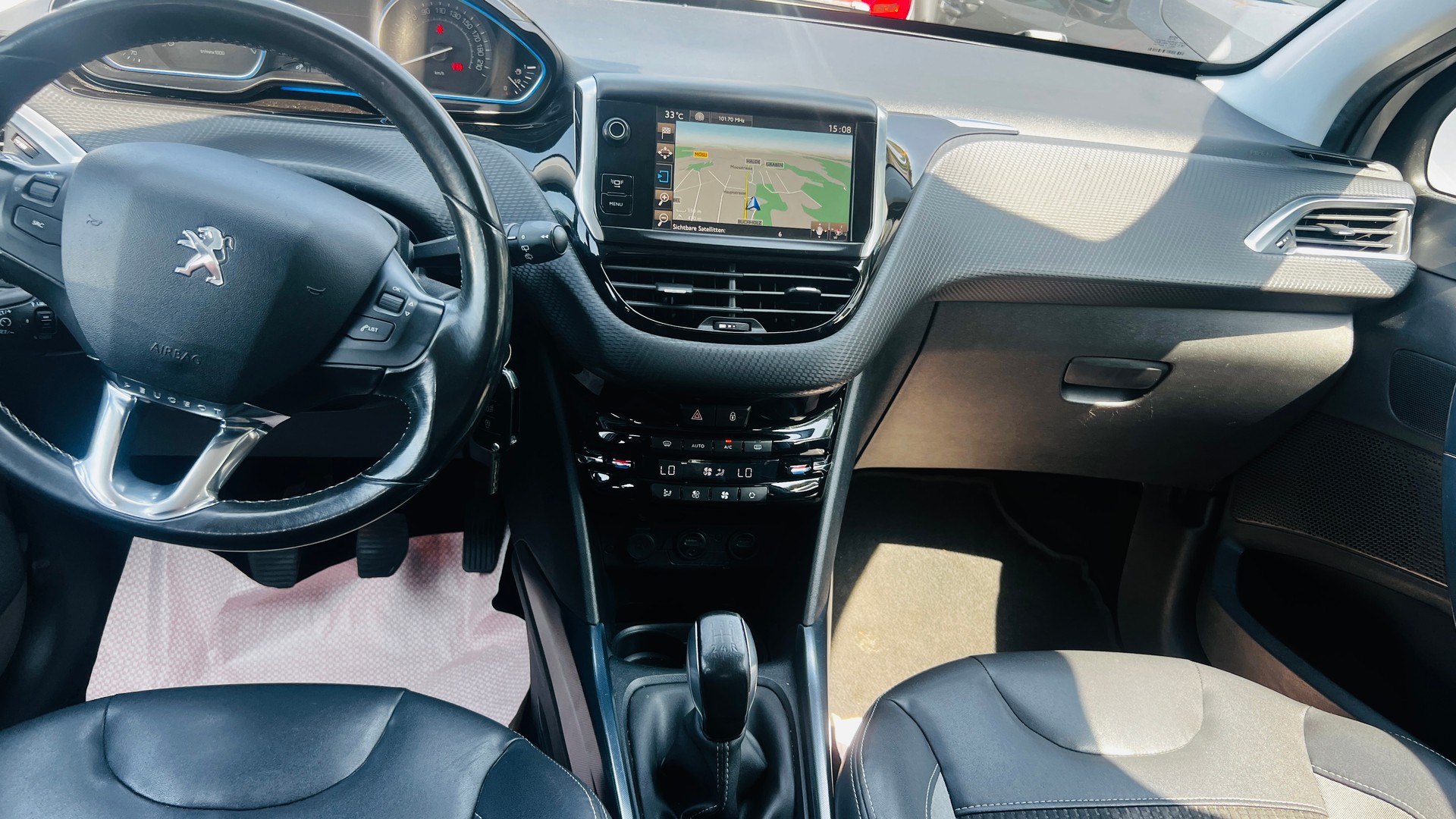 PEUGEOT 2008 1.6 VTI Féline-image-7