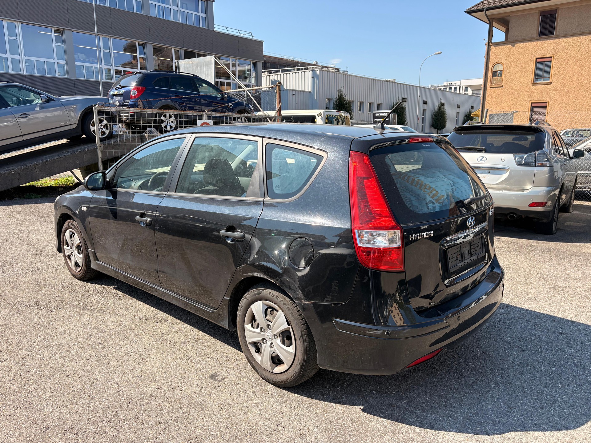 HYUNDAI i30 Wagon 1.6 Style Automatic-image-2