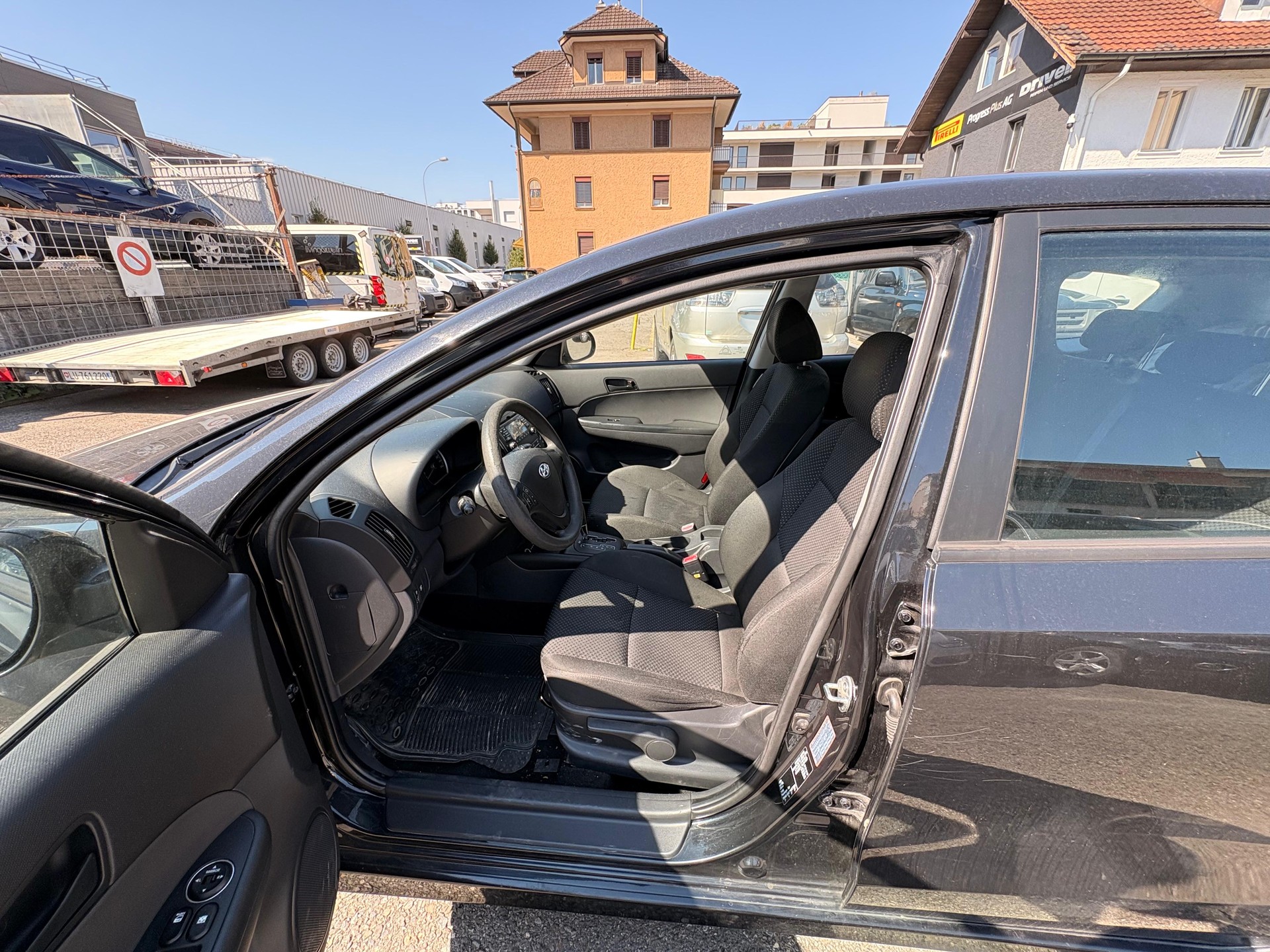HYUNDAI i30 Wagon 1.6 Style Automatic-image-5