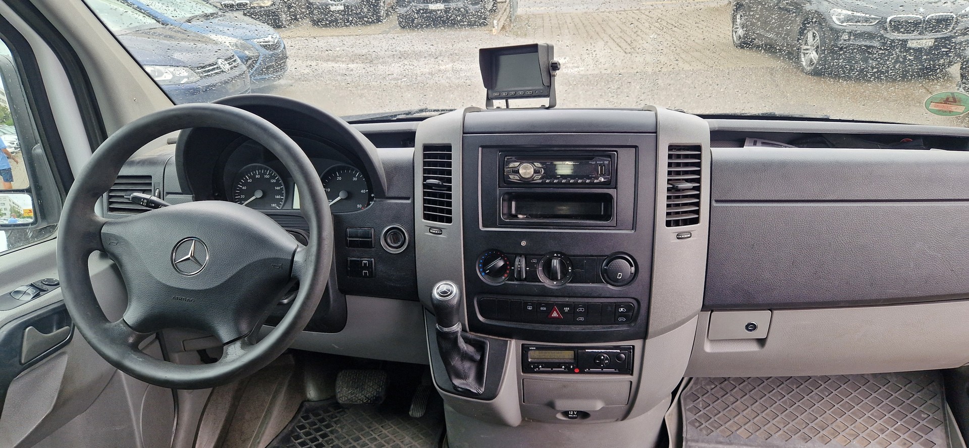 MERCEDES-BENZ 316-image-6