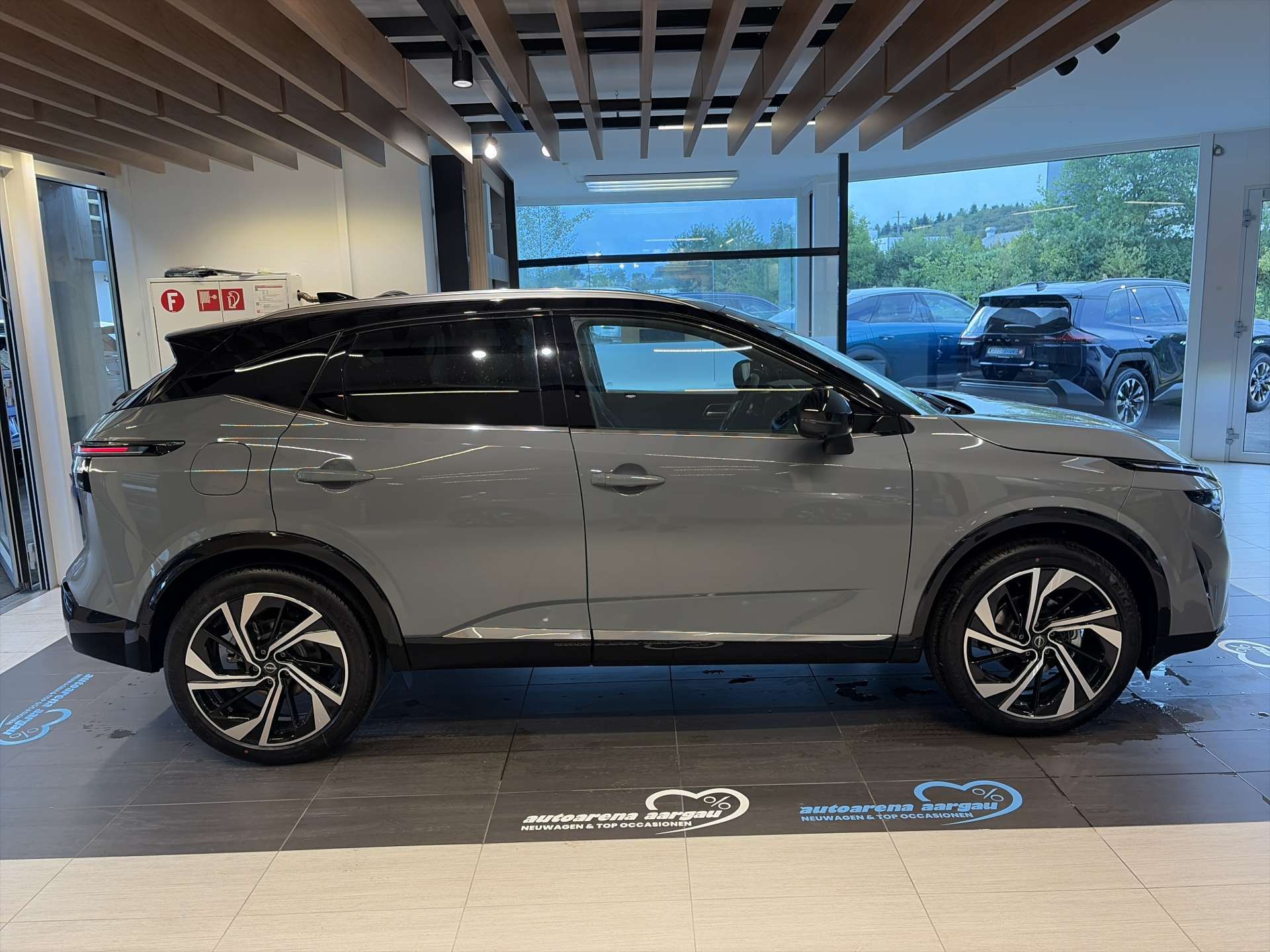 NISSAN Qashqai 1.3 DIG-T MHEV Tekna+ Xtronic-Automat-image-11