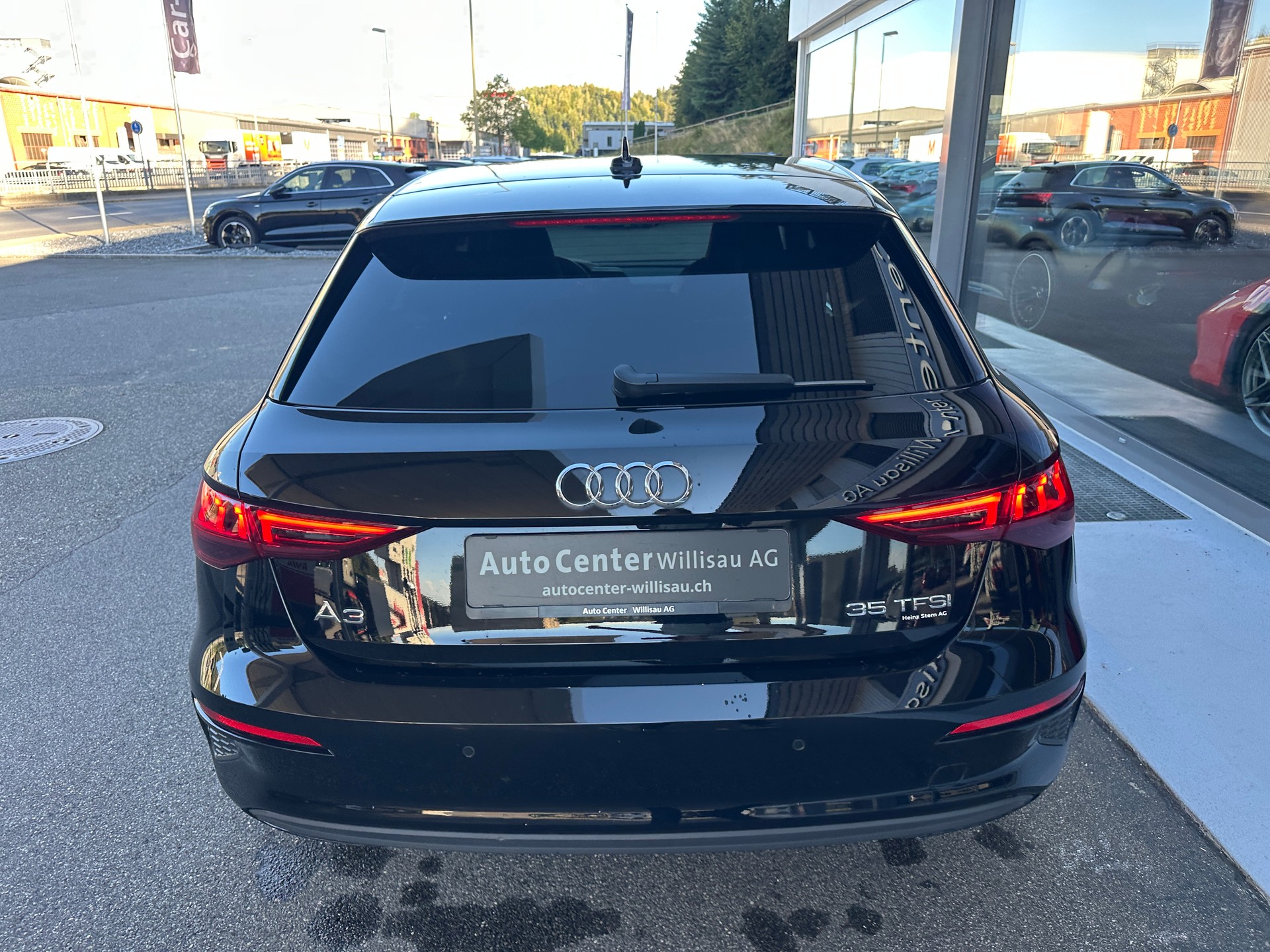 AUDI A3 Sportback 35 TFSI Attraction S-tronic-image-8