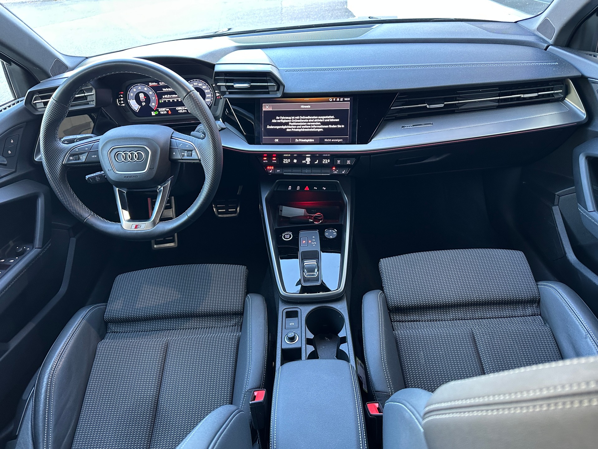 AUDI A3 Sportback 35 TFSI Attraction S-tronic-image-6