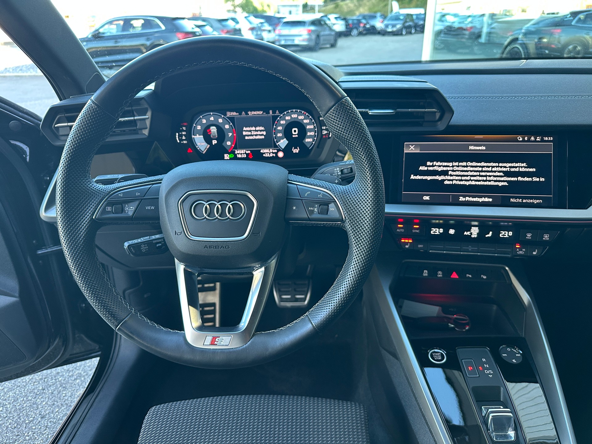 AUDI A3 Sportback 35 TFSI Attraction S-tronic-image-14