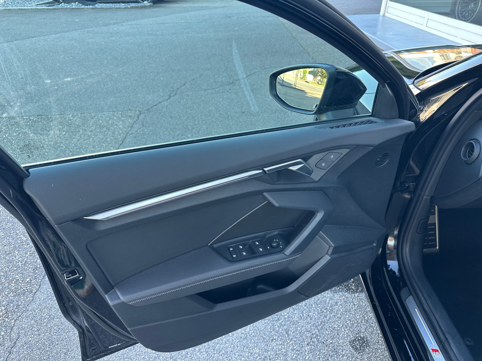 AUDI A3 Sportback 35 TFSI Attraction S-tronic-image-13