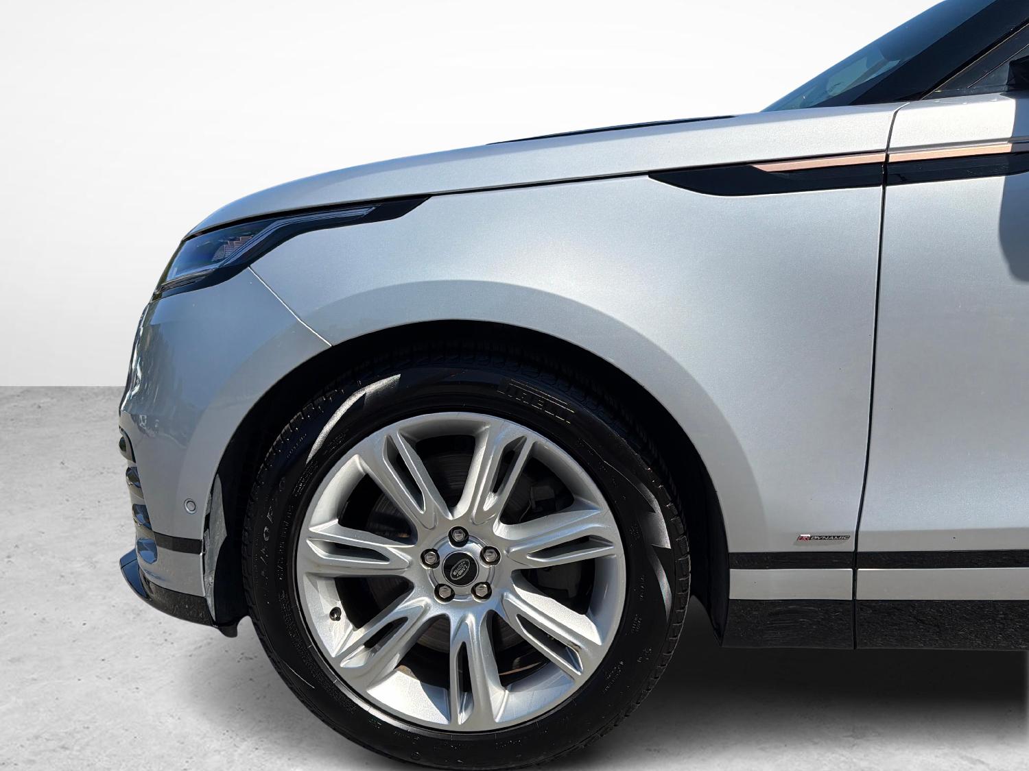LAND ROVER Range Rover Velar 3.0 D I6 300 R-Dynamic-image-12