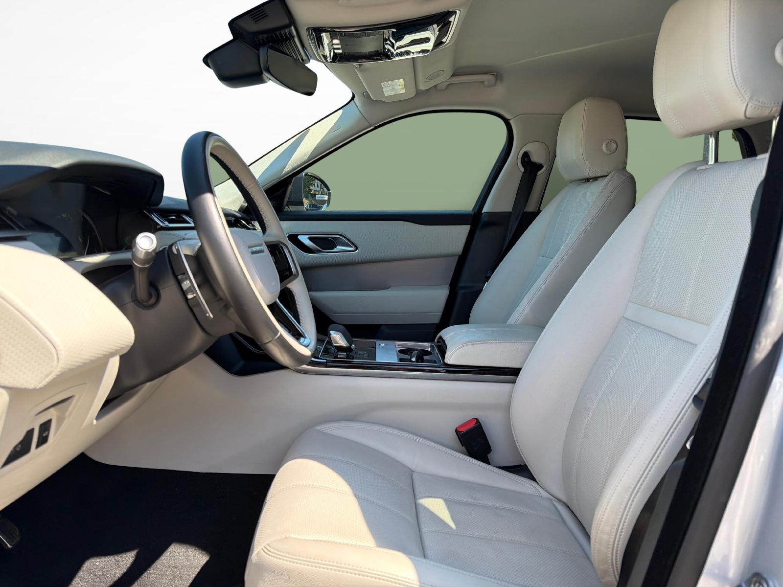 LAND ROVER Range Rover Velar 3.0 D I6 300 R-Dynamic-image-1