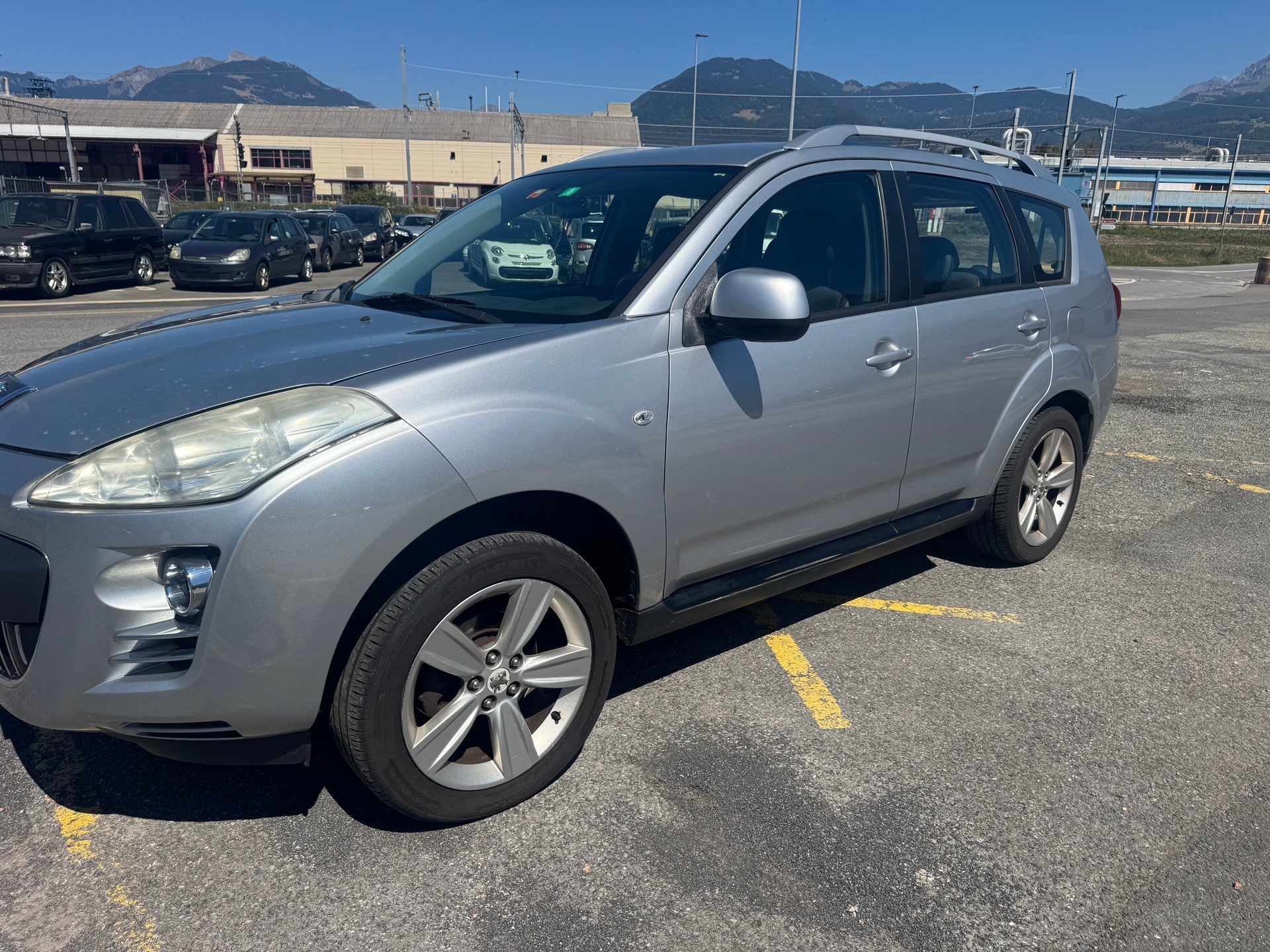 PEUGEOT 4007 2.2 HDi Confort-image-4