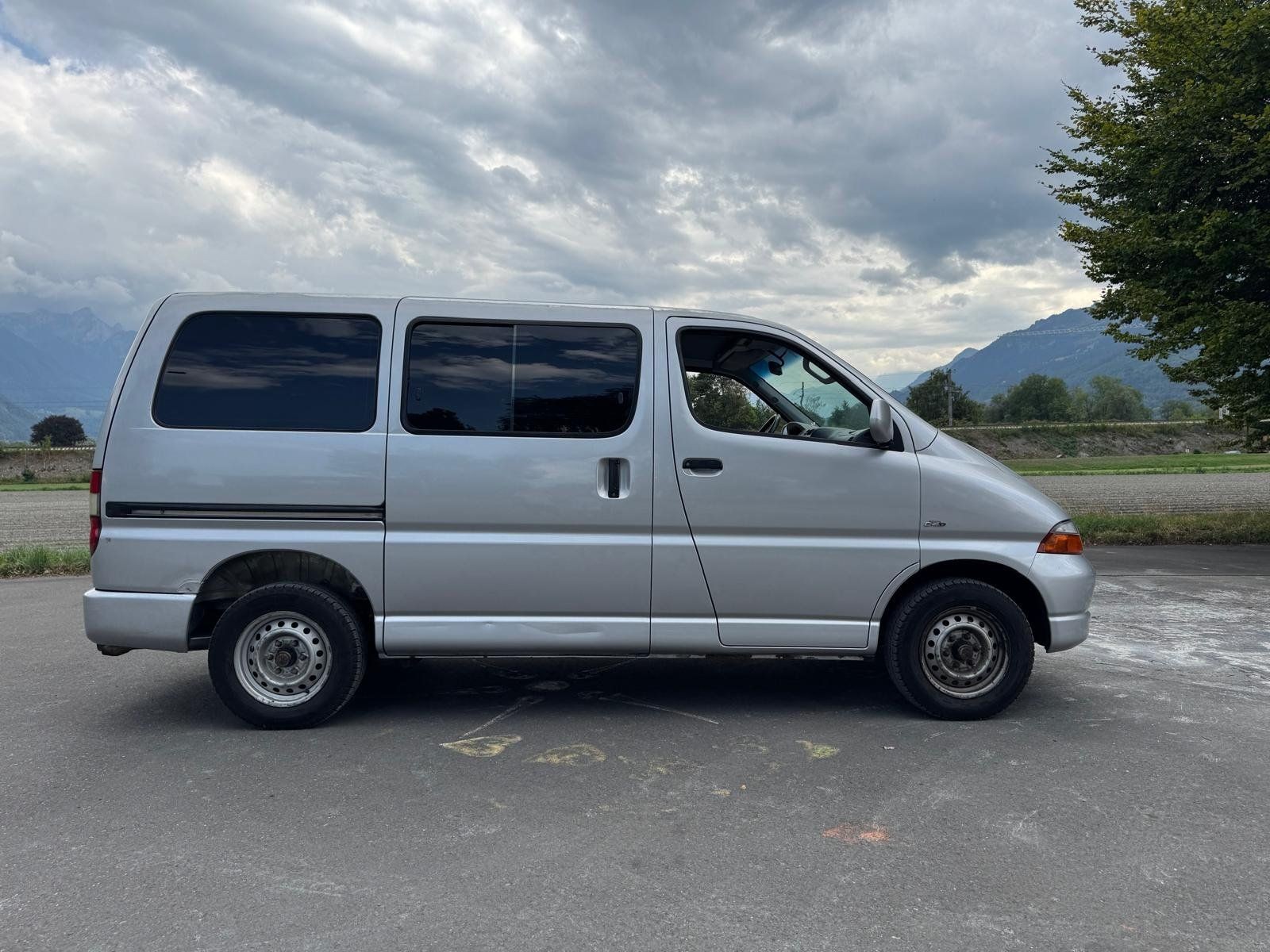 TOYOTA 2.5 D-4D 4T.-image-0