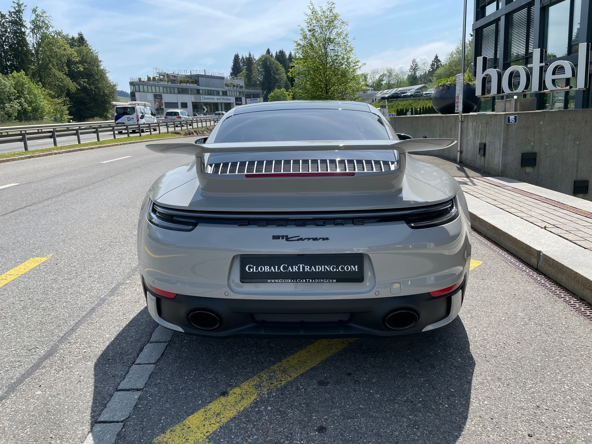 PORSCHE 911 Carrera PDK mit Aerokit-image-6