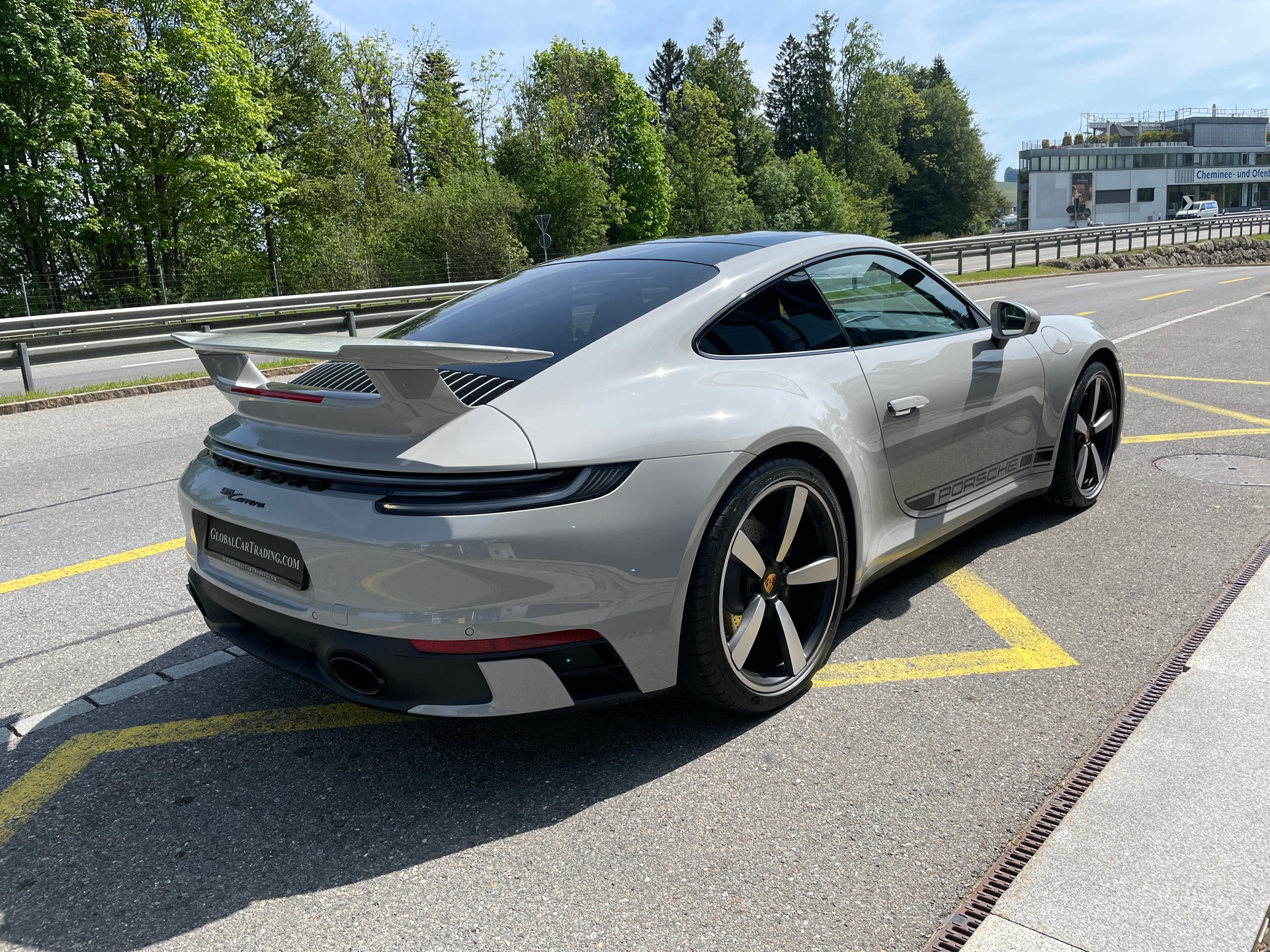 PORSCHE 911 Carrera PDK mit Aerokit-image-5