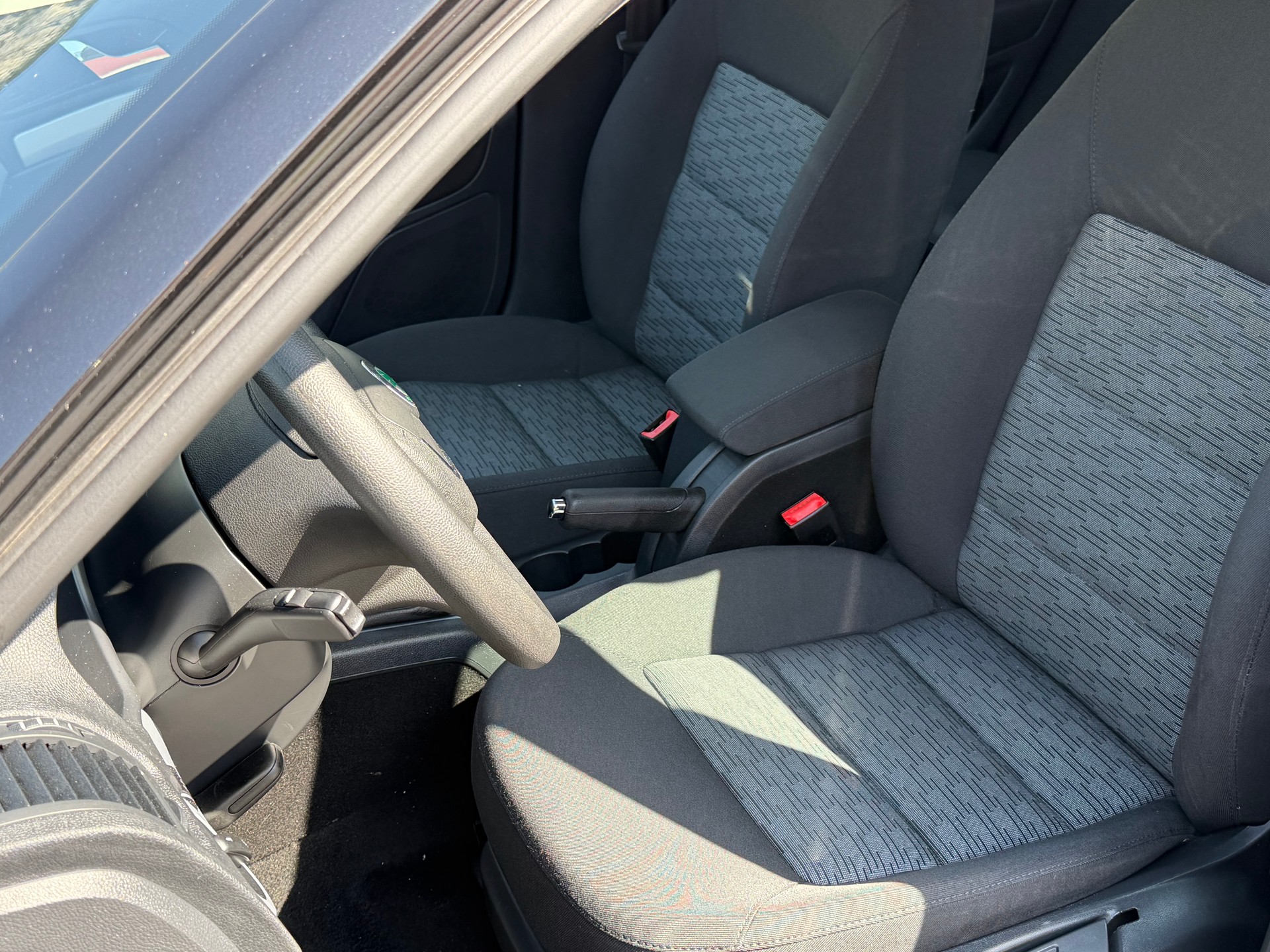 SKODA Octavia Combi 1.8 TSI Adventure 4x4-image-10