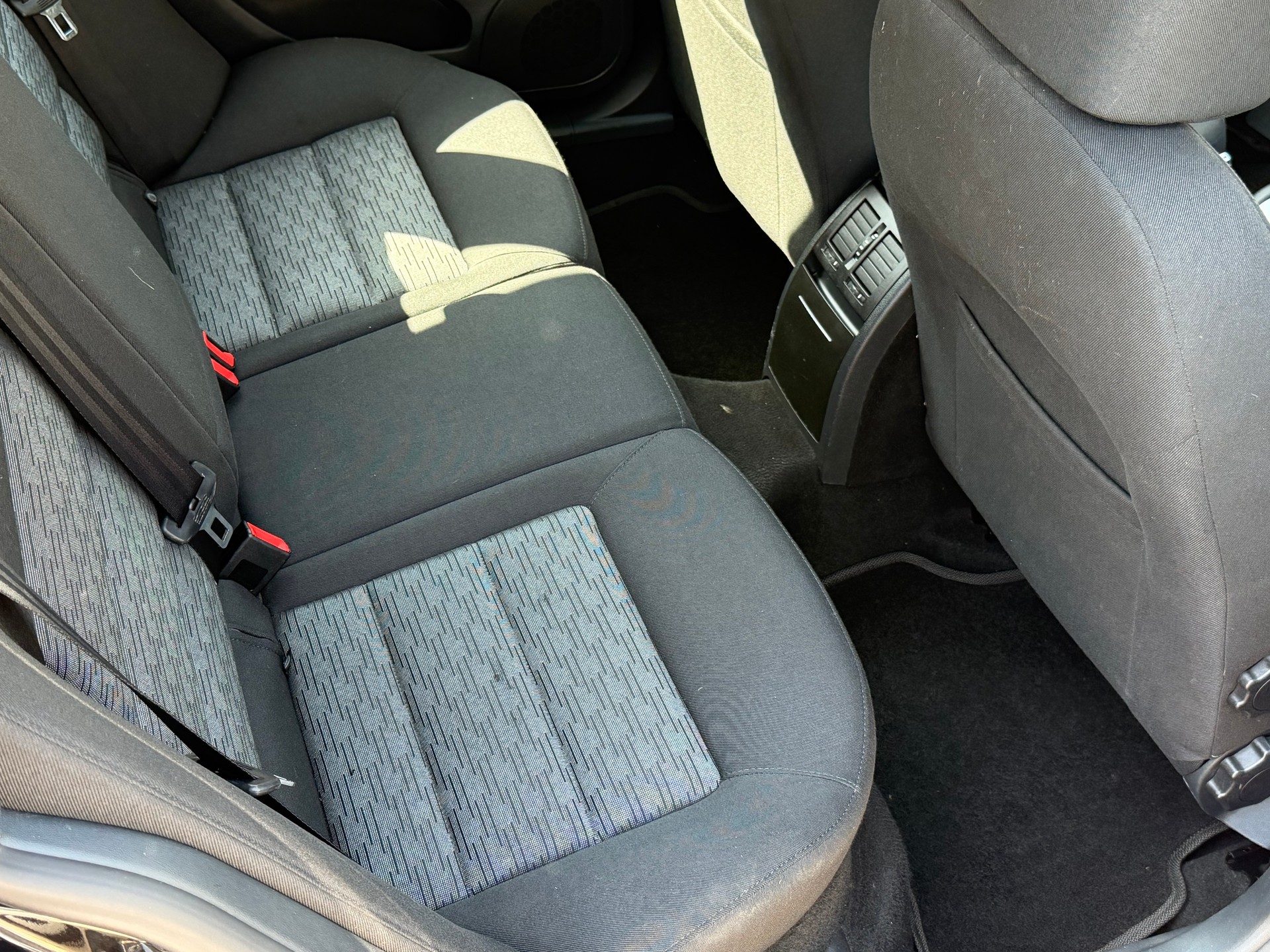 SKODA Octavia Combi 1.8 TSI Adventure 4x4-image-11