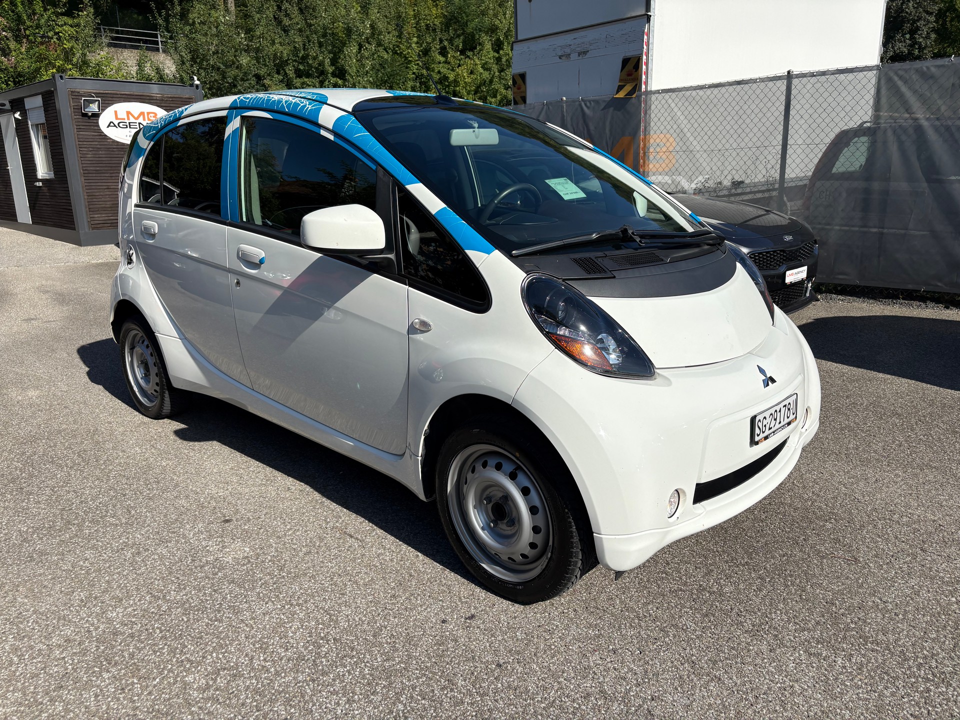 MITSUBISHI i MiEV