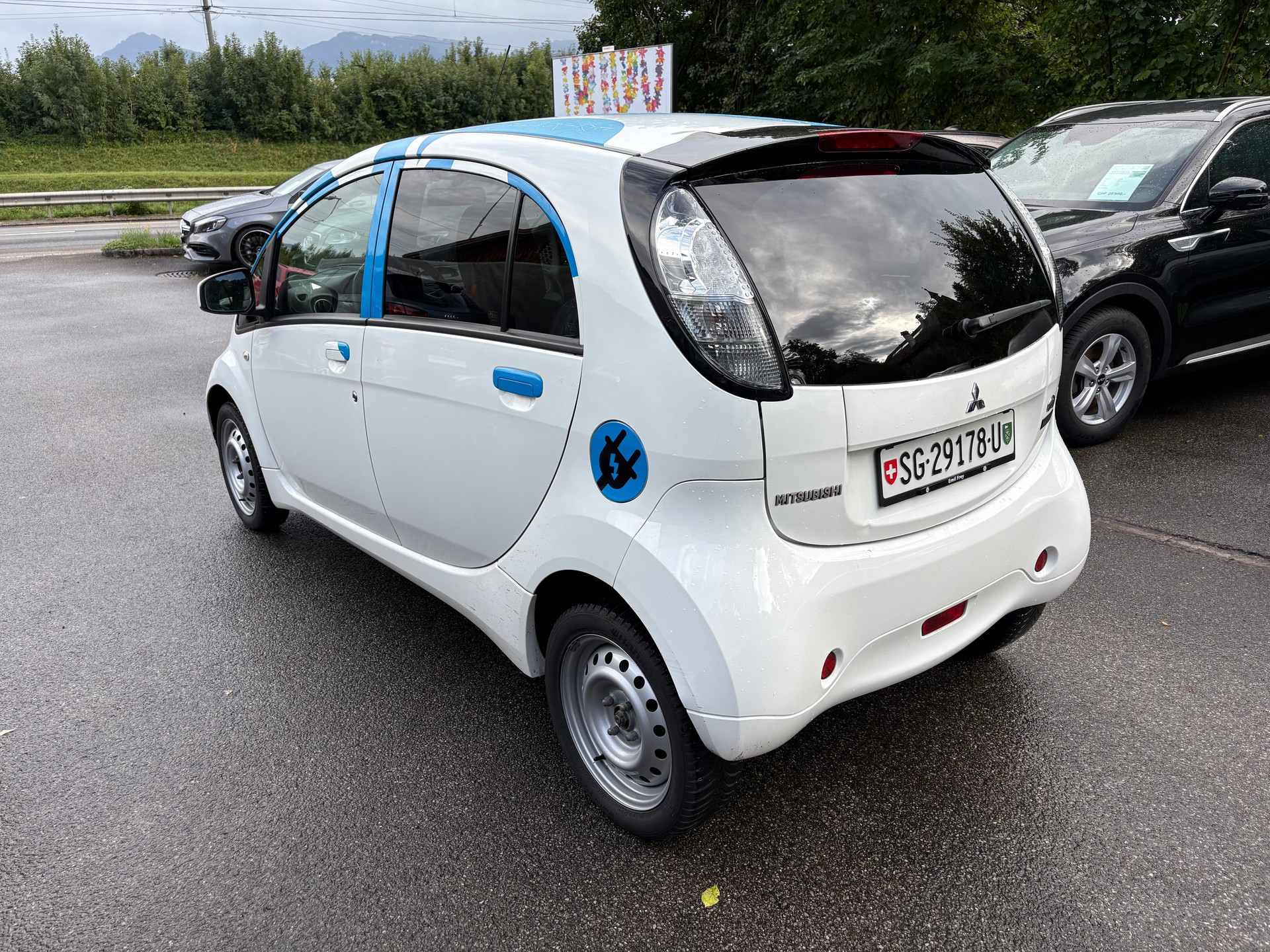 MITSUBISHI i MiEV-image-5