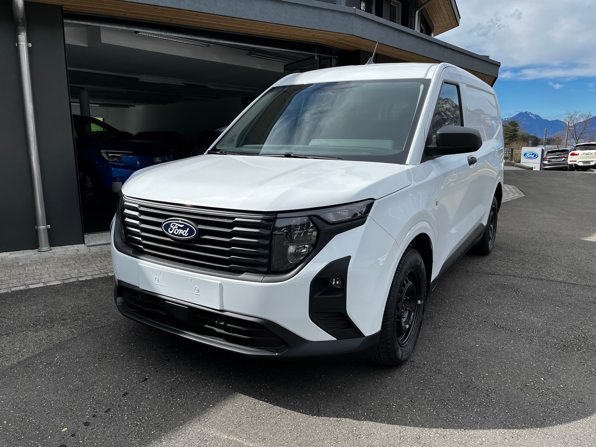 FORD Transit Courier Van 1.0 EcoBoost Trend-image-1