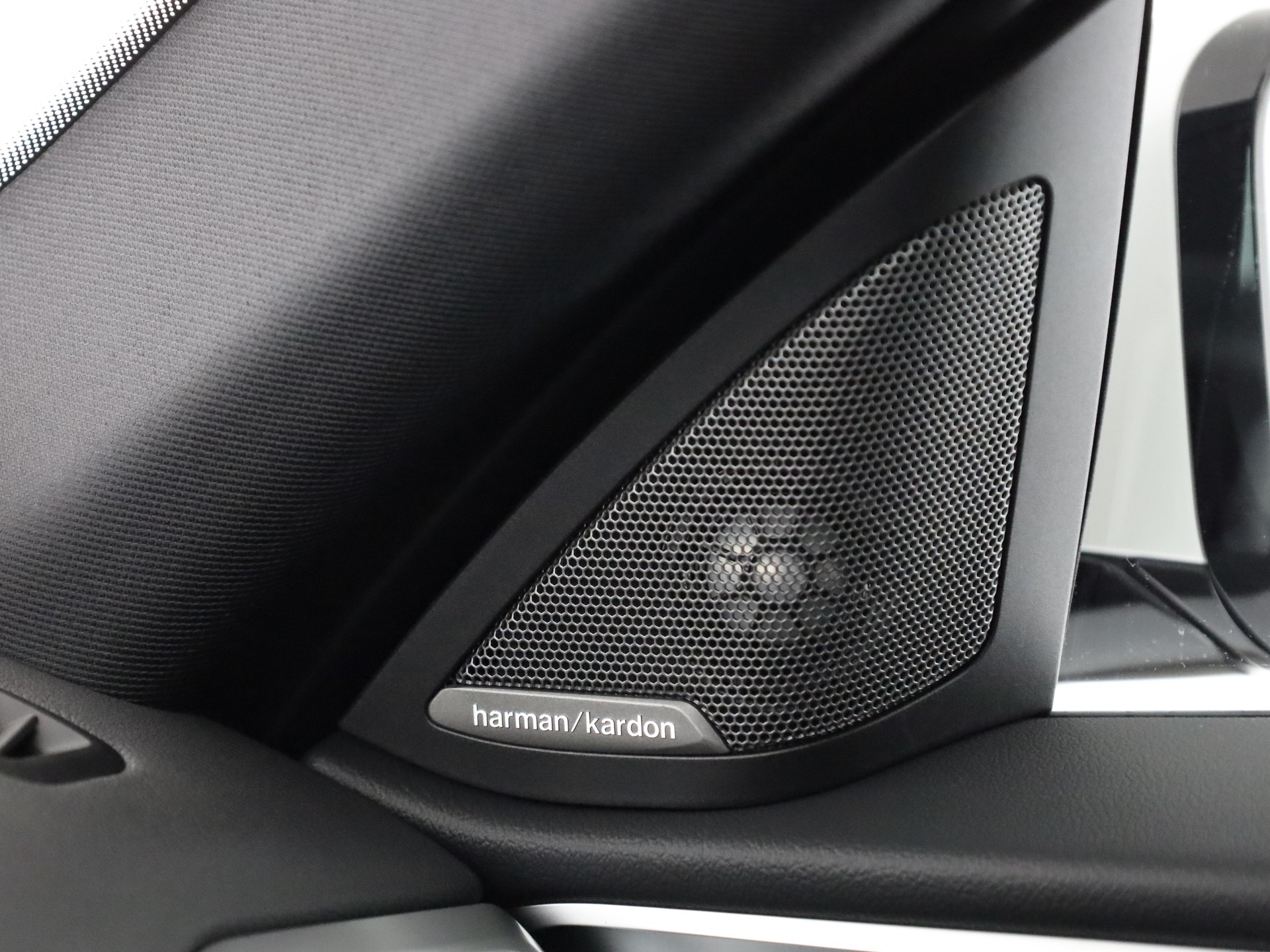 BMW i4 xDrive40-image-20