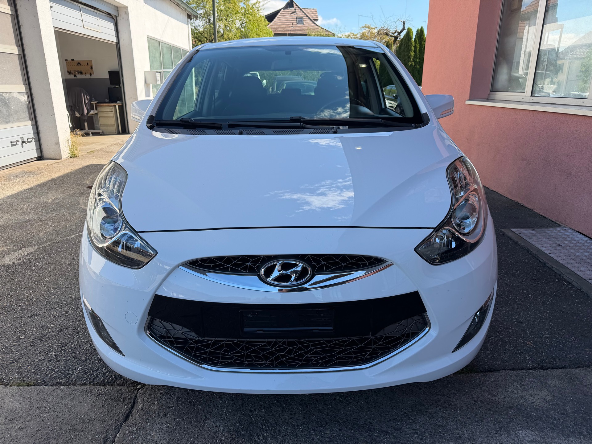HYUNDAI iX20 1.6 Premium Automatic-image-0