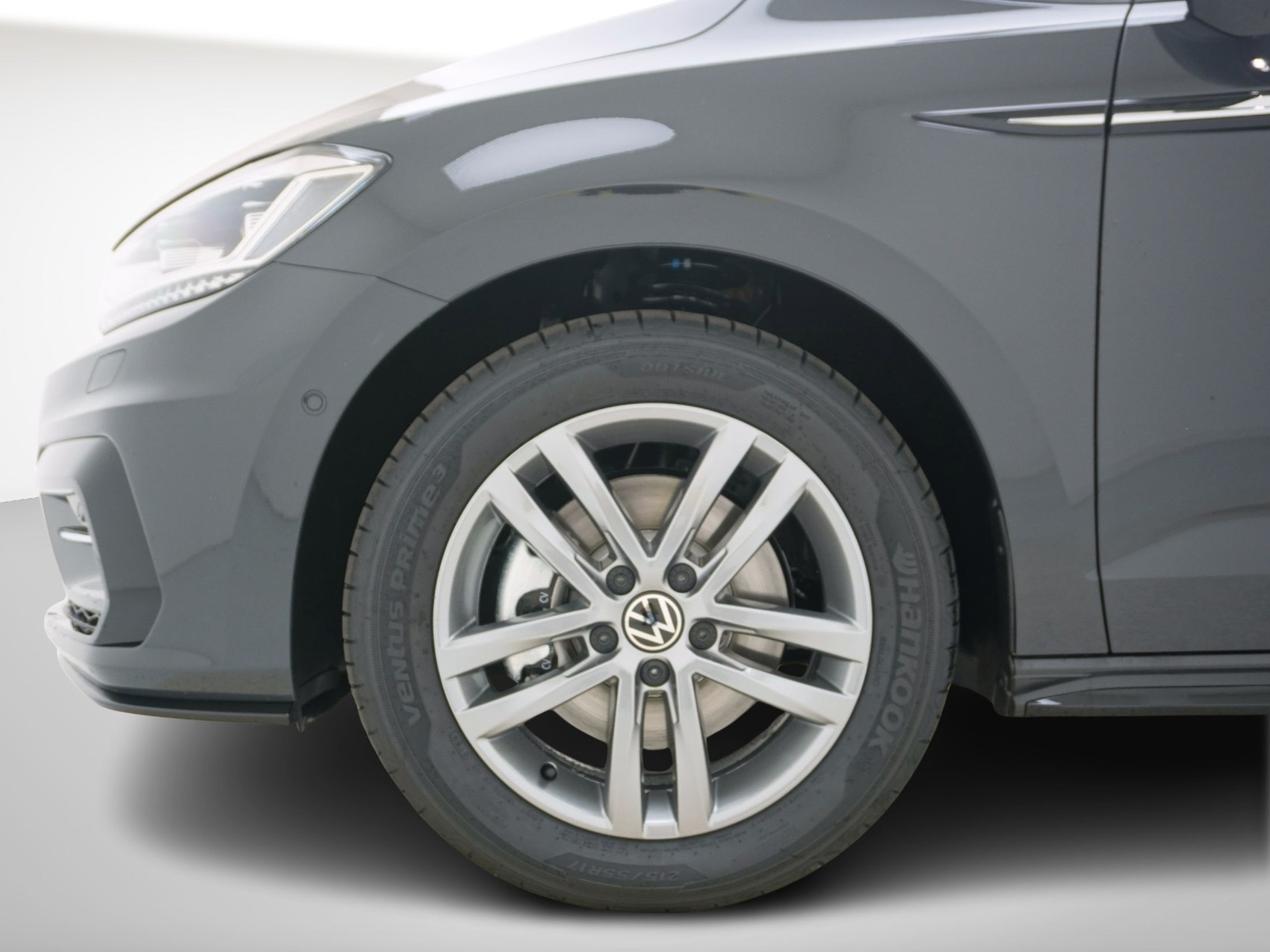 VW Touran 1.5 TSI R-Line DSG-image-9