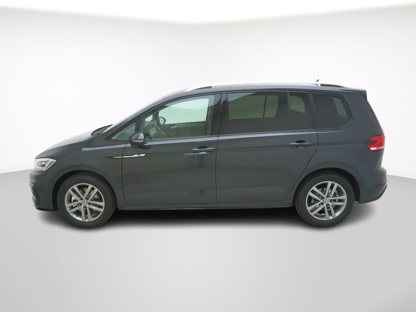 VW Touran 1.5 TSI R-Line DSG-image-1