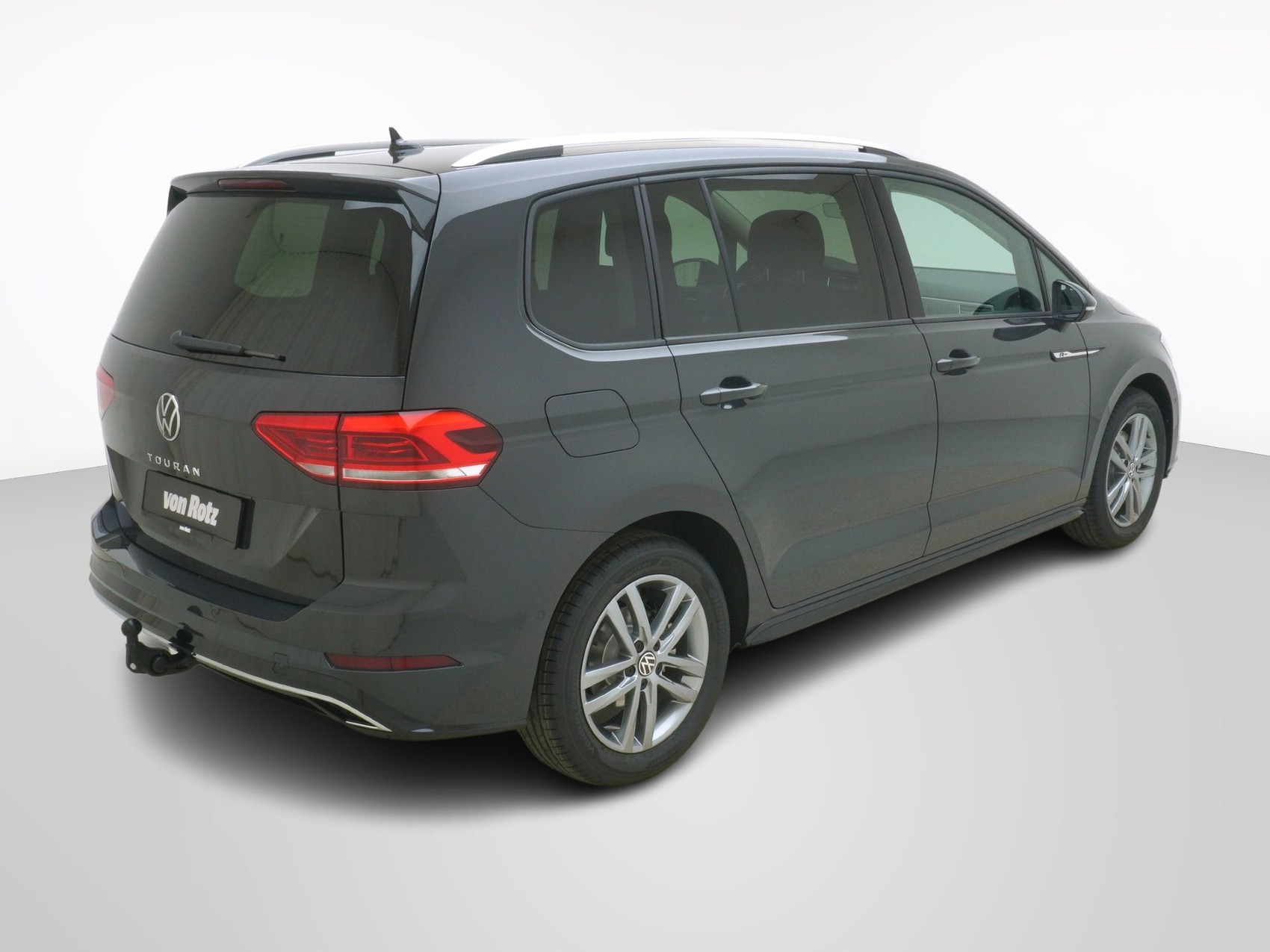 VW Touran 1.5 TSI R-Line DSG-image-4