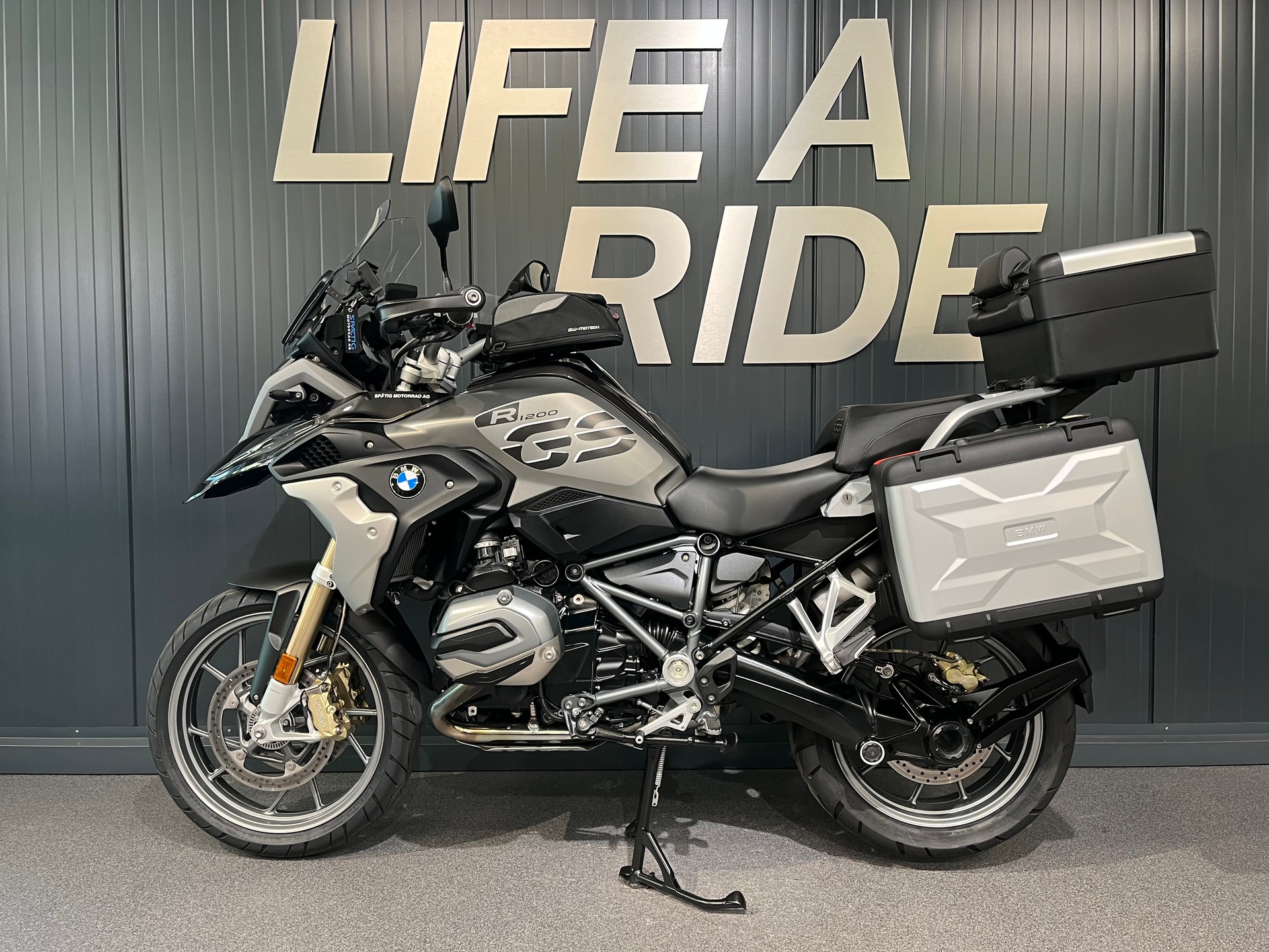 BMW R 1200 GS ABS-showroom-element-2