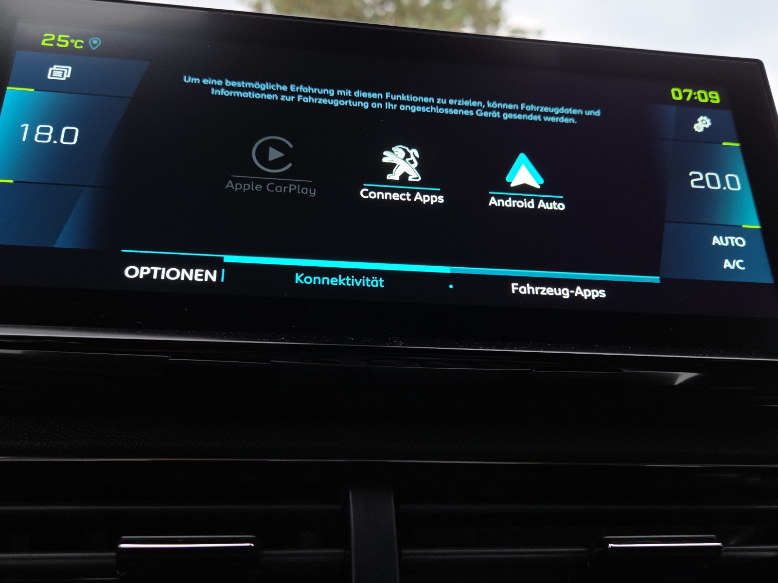 PEUGEOT 3008 225e Hybrid2 GT EAT8-image-15