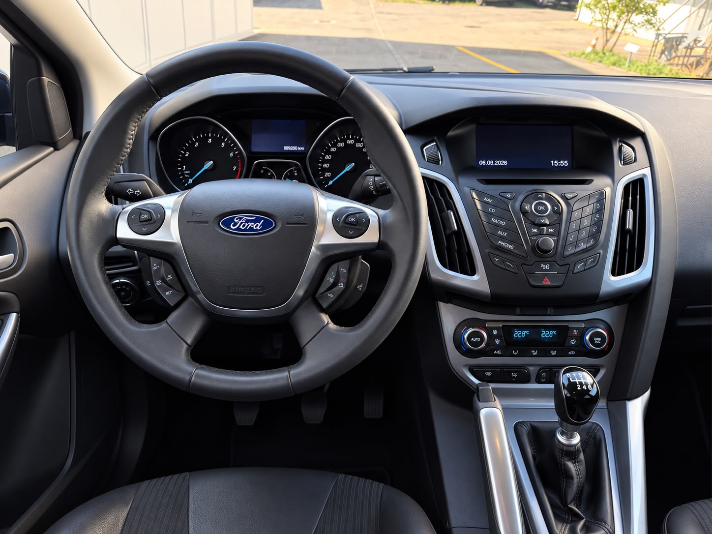 FORD Focus 1.6 SCTi Titanium-image-10