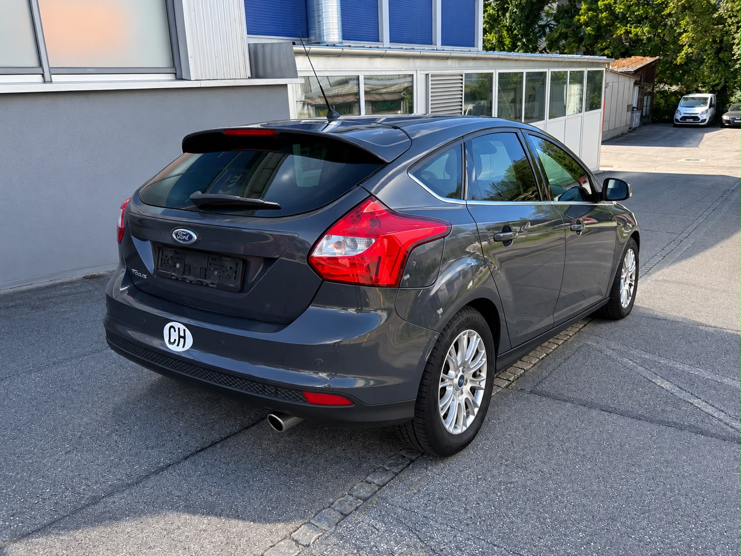 FORD Focus 1.6 SCTi Titanium-image-2