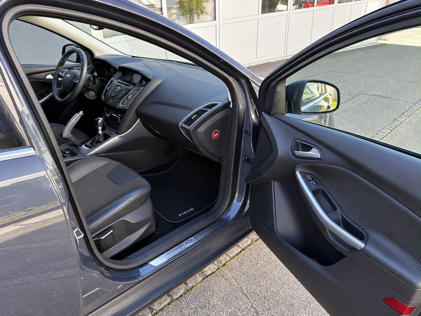 FORD Focus 1.6 SCTi Titanium-image-16