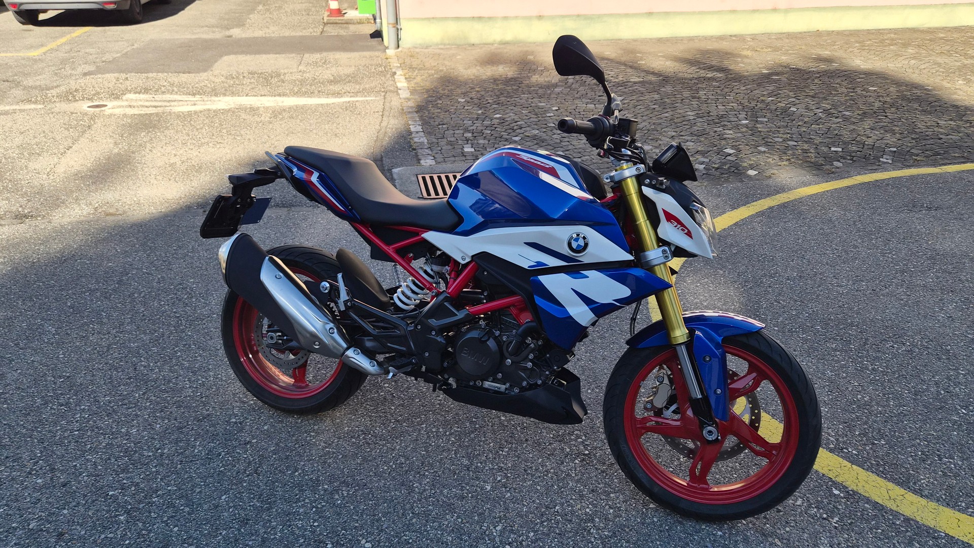 BMW G 310 R
