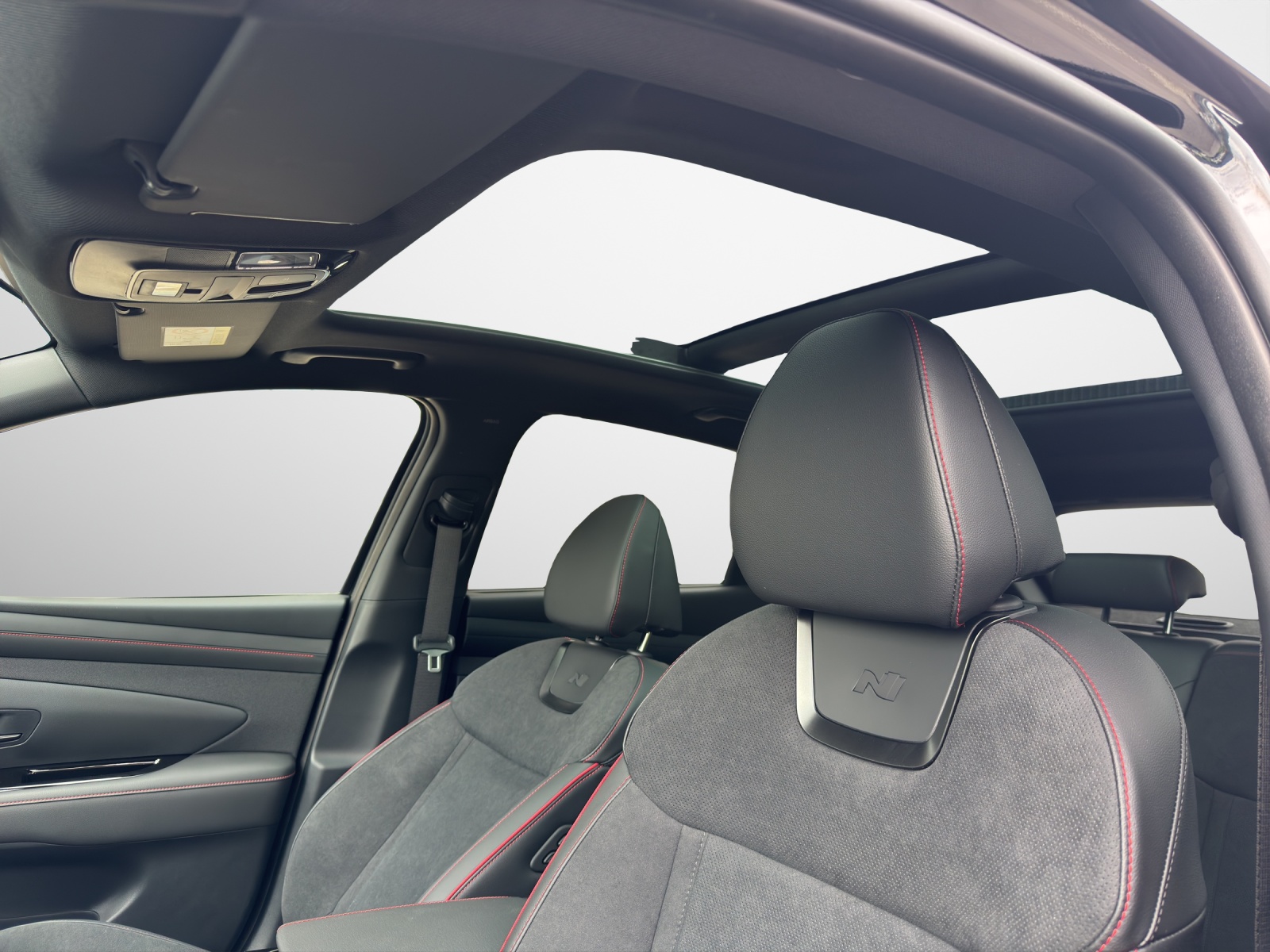 HYUNDAI Tucson 1.6 T-GDi HEV N-Line 4WD Sunroof MY27-image-12