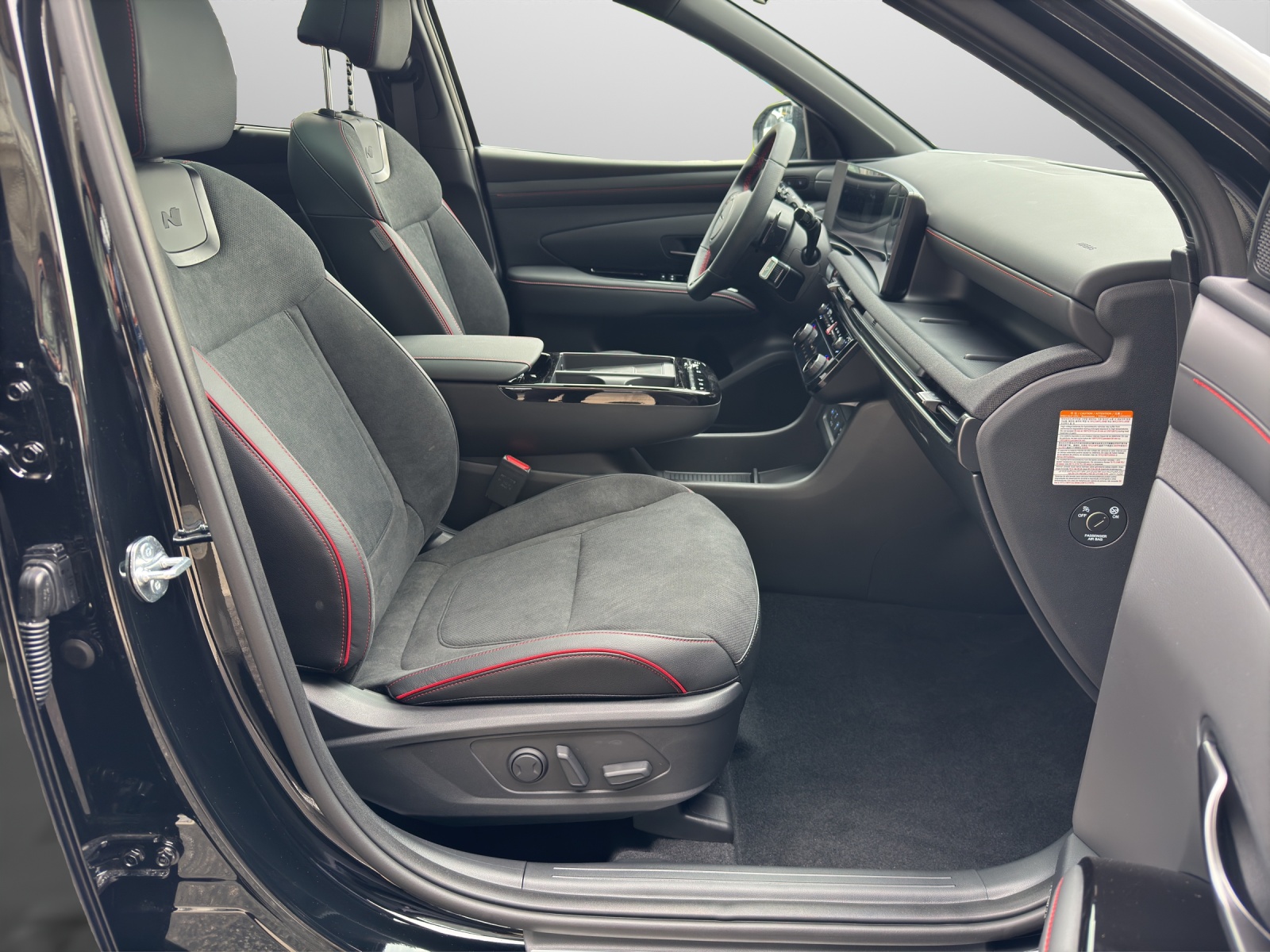 HYUNDAI Tucson 1.6 T-GDi HEV N-Line 4WD Sunroof MY27-image-7