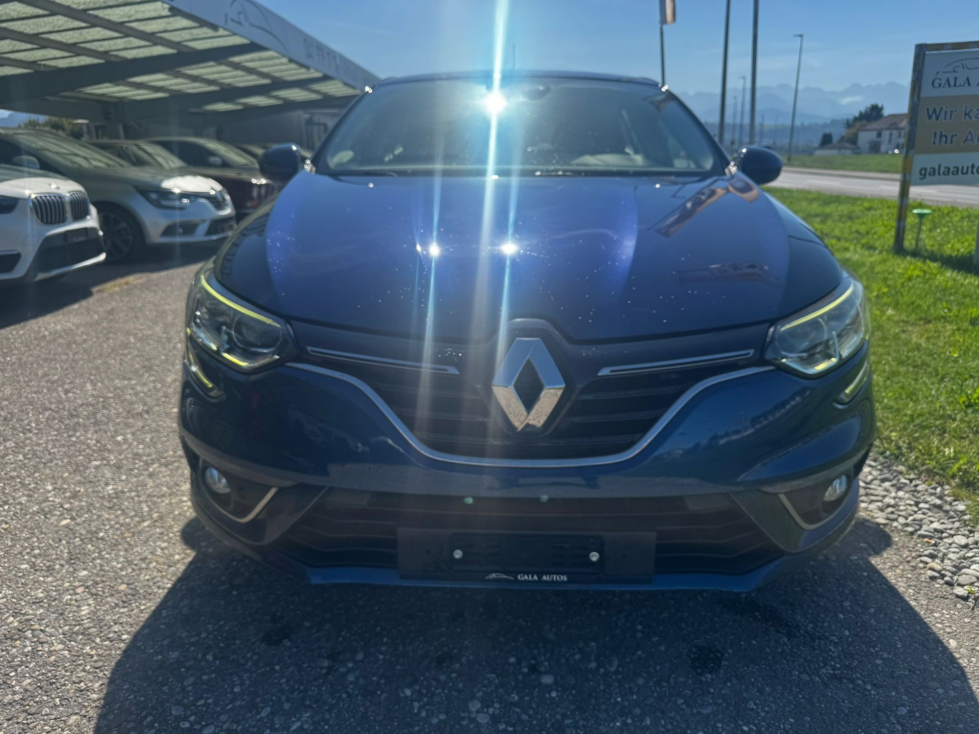 RENAULT Mégane 1.5 dCi Zen EDC-image-1