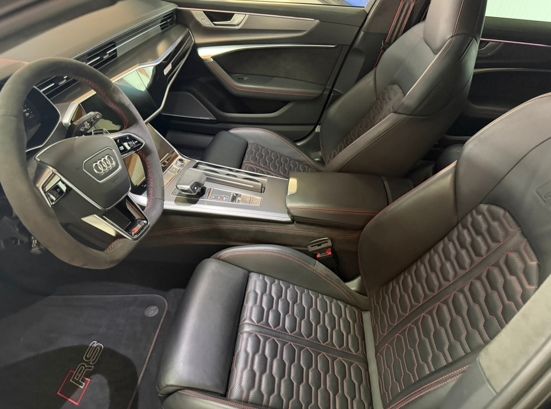 AUDI 4.0 V8 TFSI quattro T-Tronic-image-4