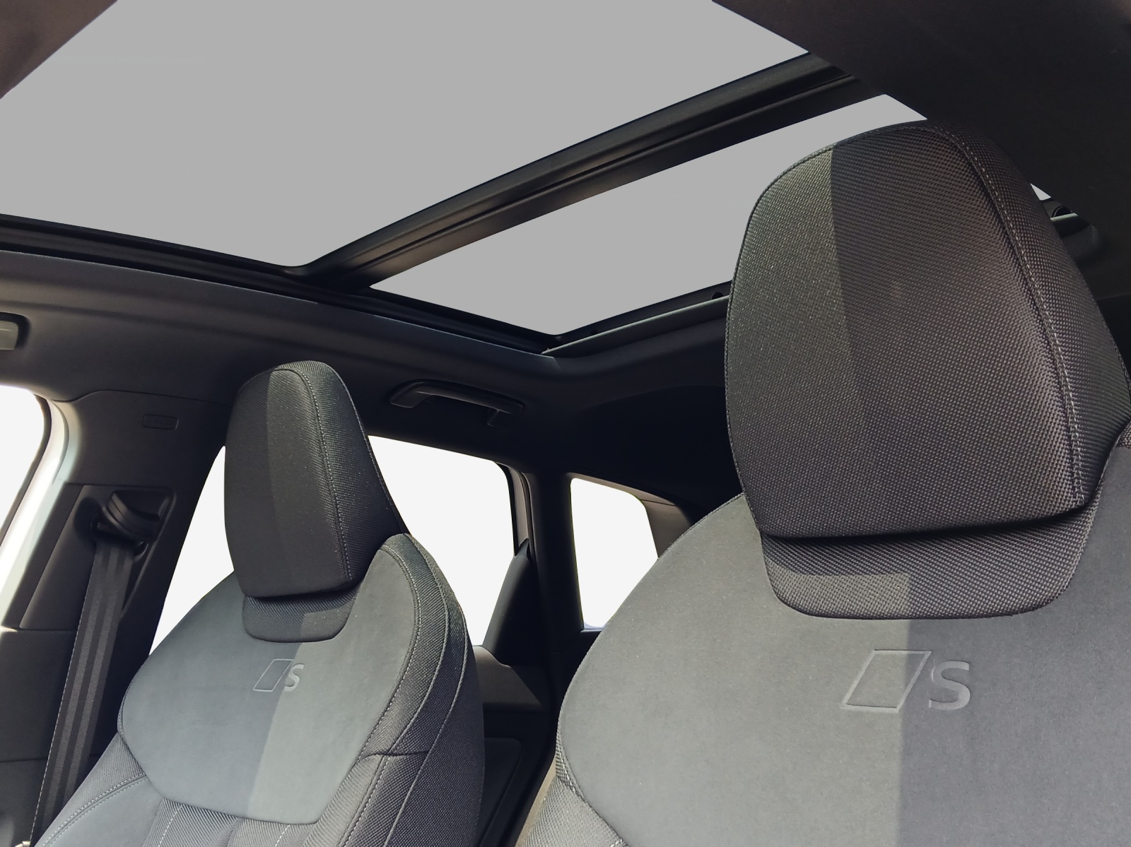 AUDI Q3 SUV e-hybrid 200 kW S tronig-image-14