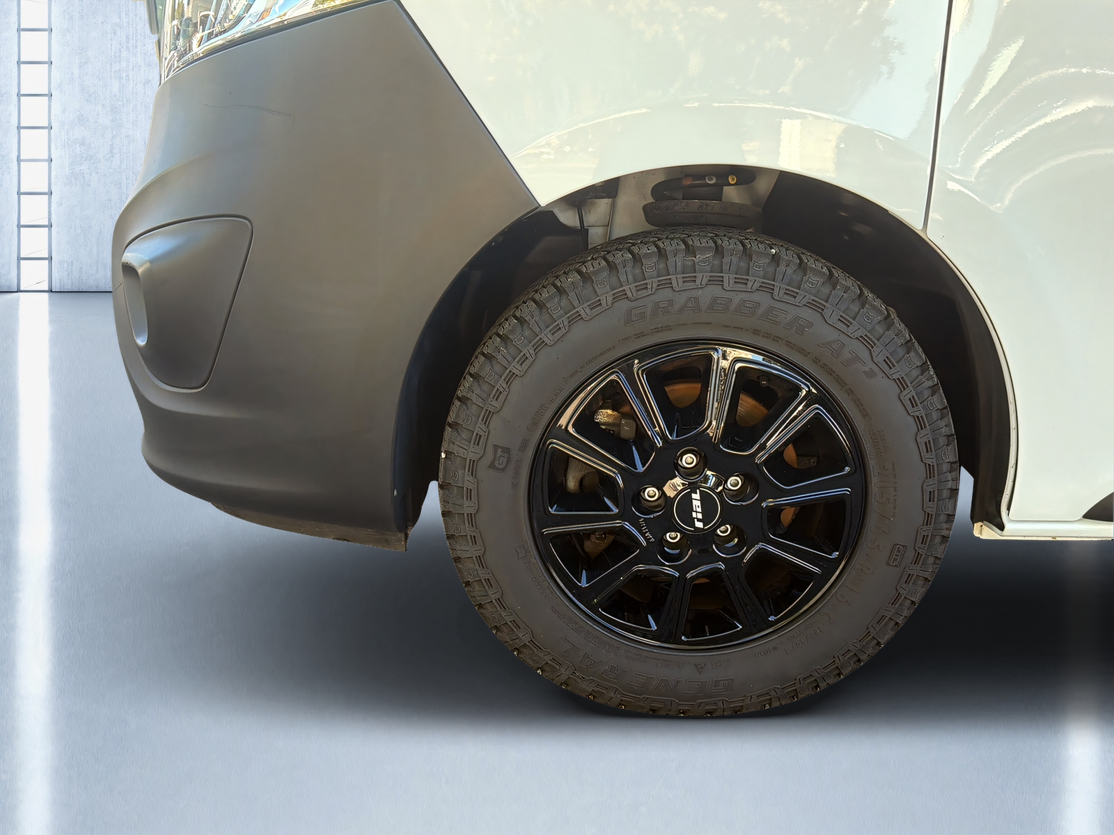 OPEL Vivaro Camper mit Durchstieg ins Dachzelt-image-8