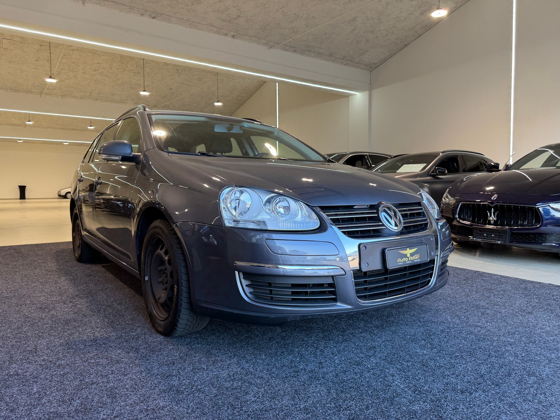 VW Golf Variant 1.4 TSI Trendline-image-2