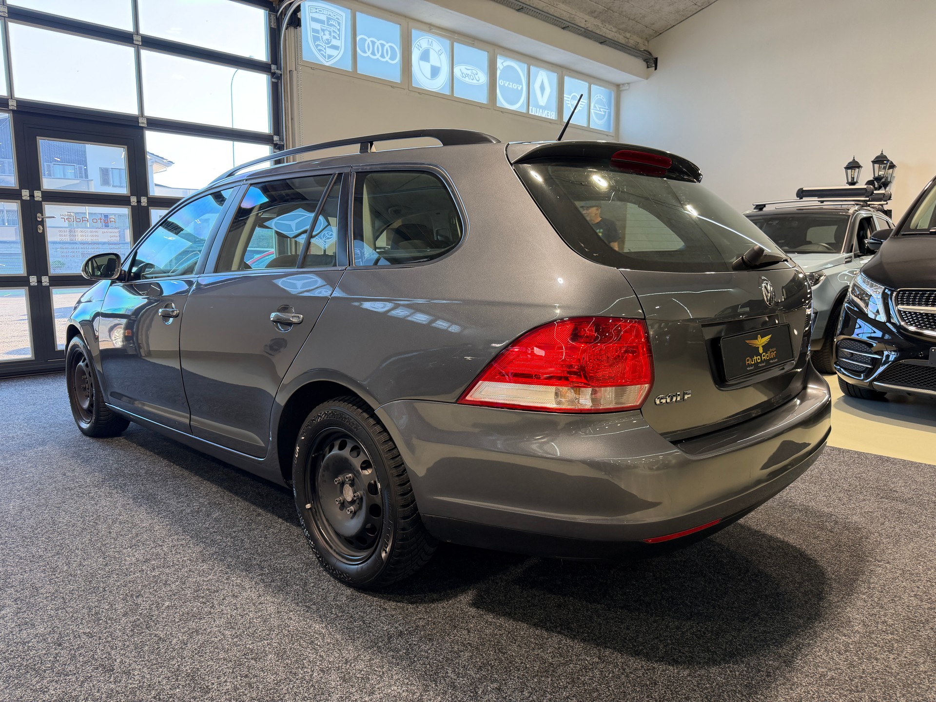 VW Golf Variant 1.4 TSI Trendline-image-5