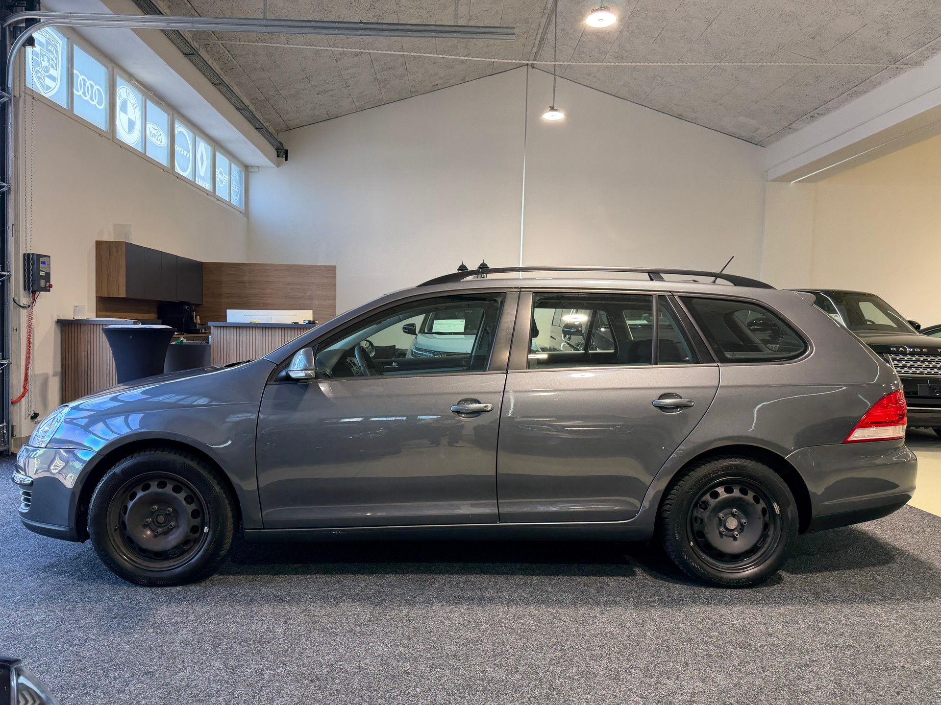 VW Golf Variant 1.4 TSI Trendline-image-4