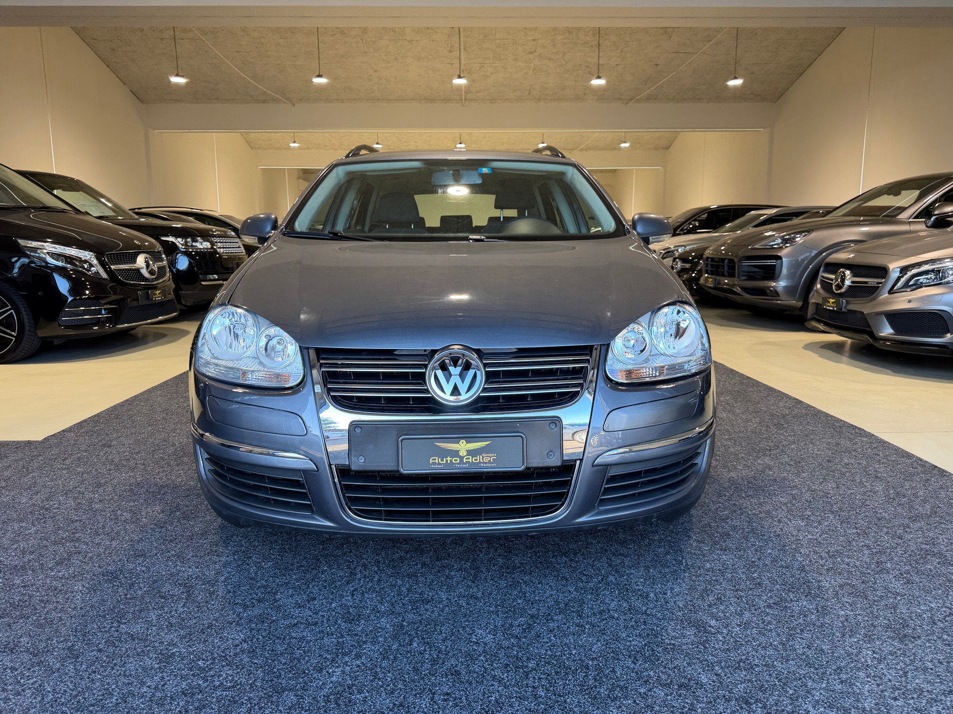 VW Golf Variant 1.4 TSI Trendline-image-0