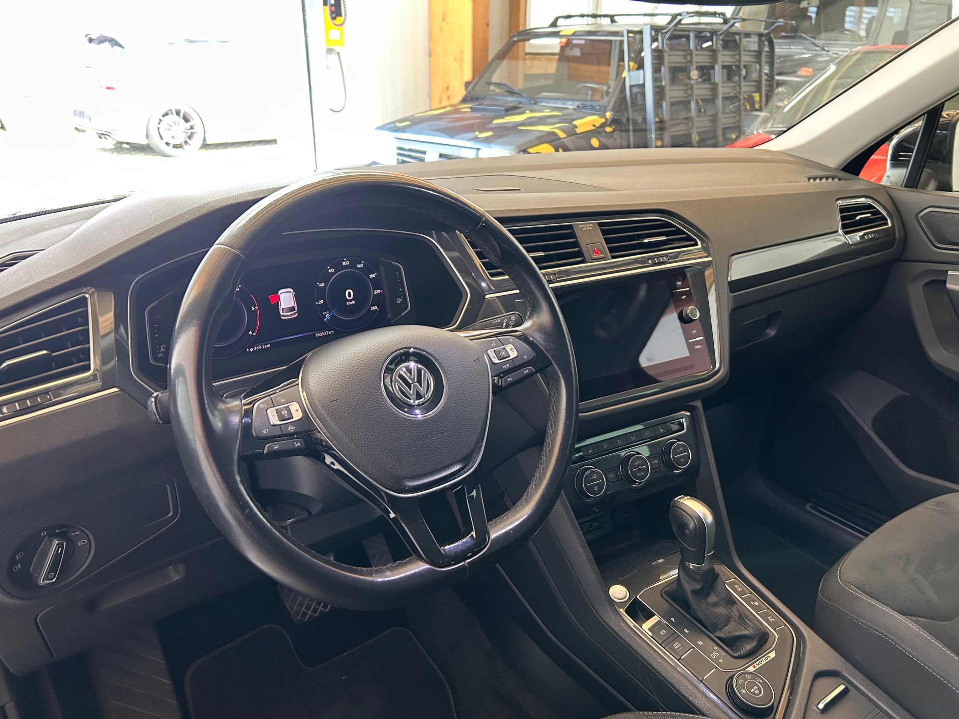 VW Tiguan 2.0 TDI SCR Highline 4Motion DSG-image-13