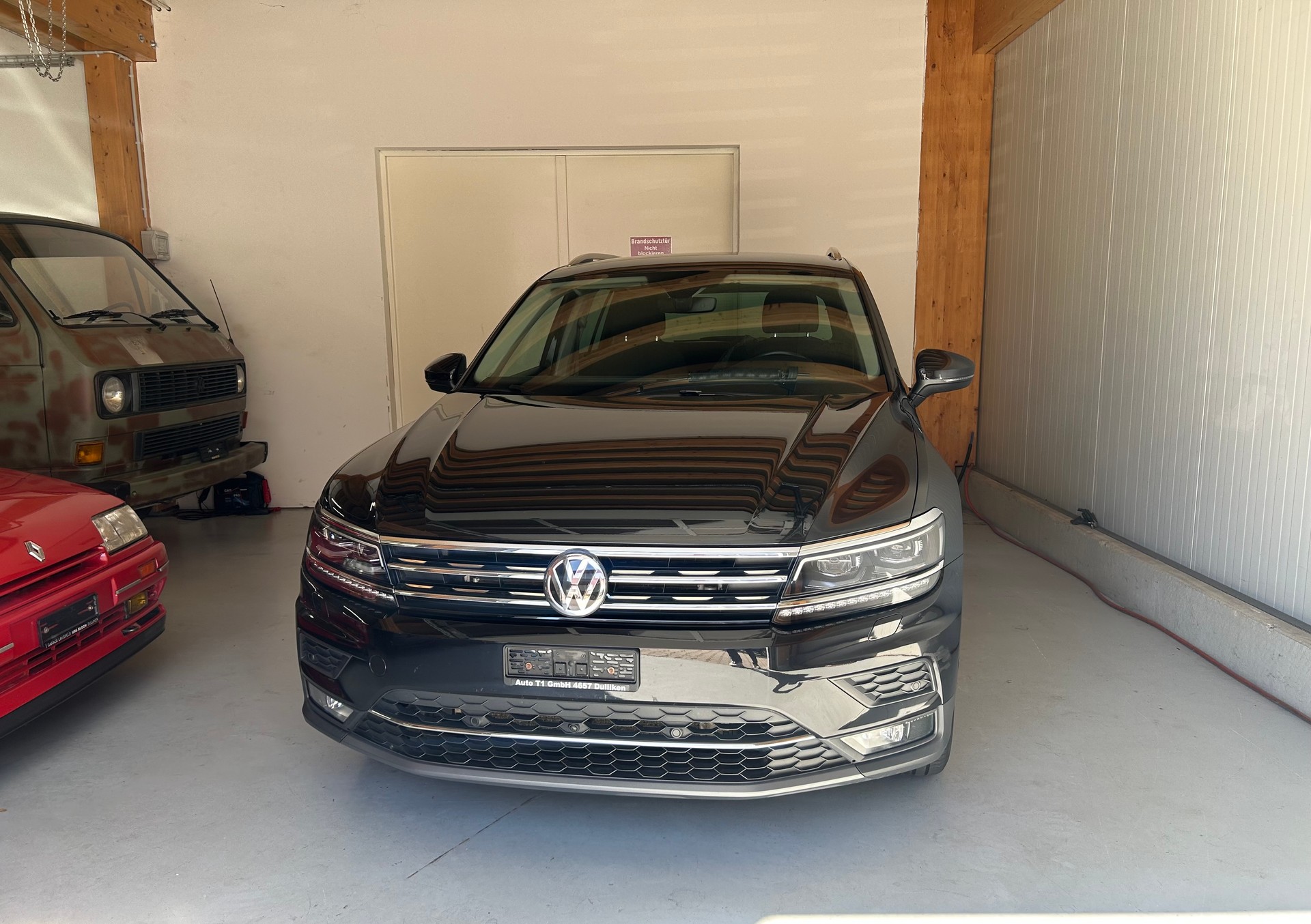 VW Tiguan 2.0 TDI SCR Highline 4Motion DSG-image-2