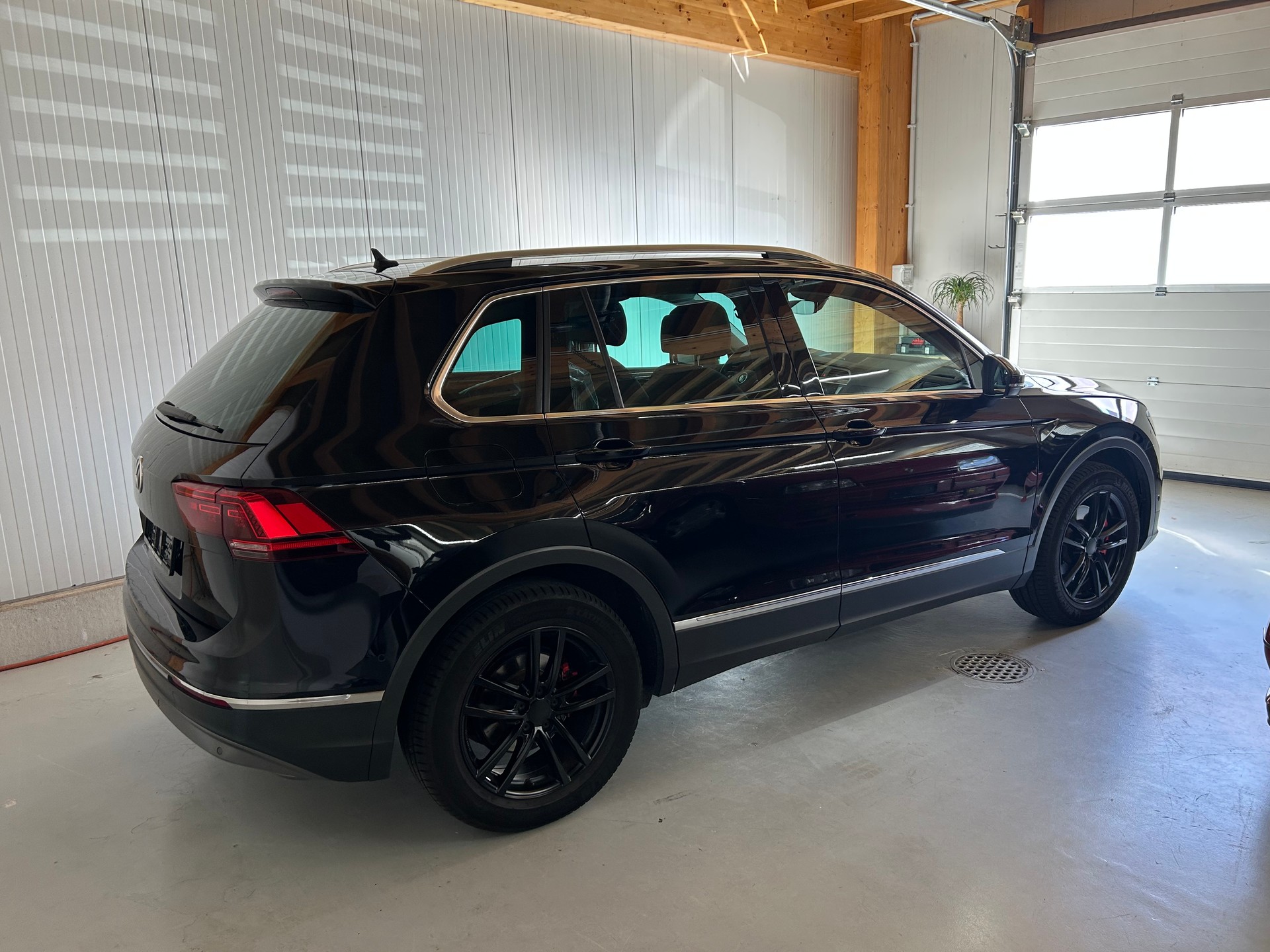 VW Tiguan 2.0 TDI SCR Highline 4Motion DSG-image-10