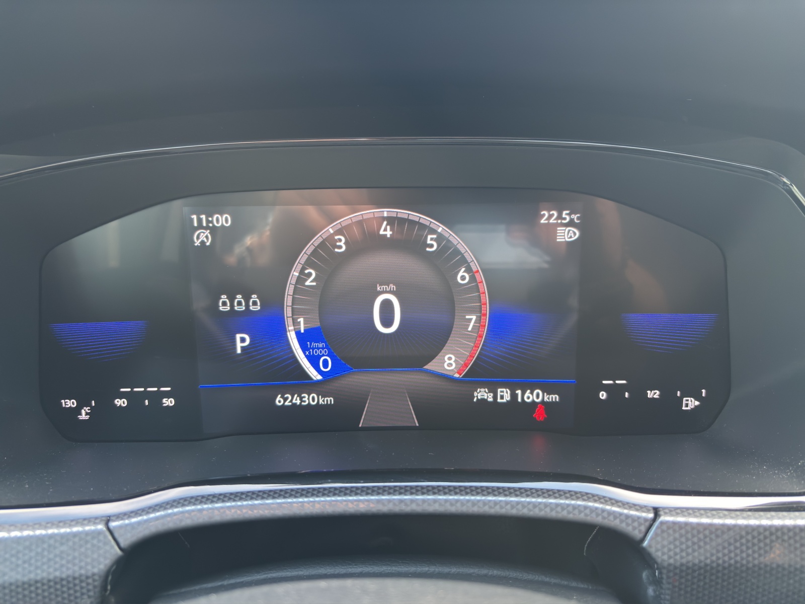 VW Touran 1.5 TSI EVO Comfortline DSG mit AHK, Frontscheibenheizung & Rückfahrkamera-image-16