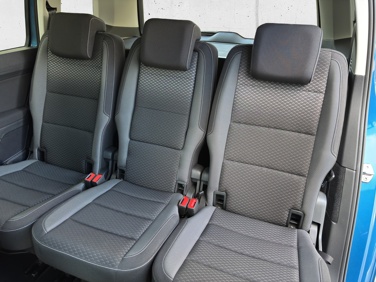 VW Touran 1.5 TSI EVO Comfortline DSG mit AHK, Frontscheibenheizung & Rückfahrkamera-image-28