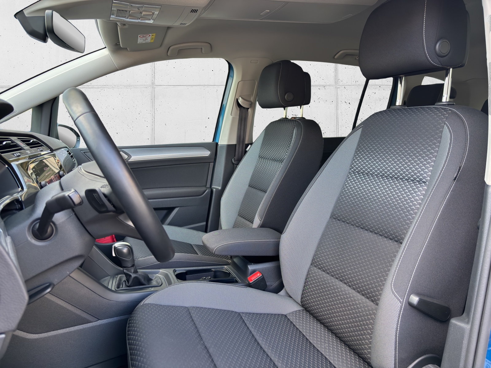 VW Touran 1.5 TSI EVO Comfortline DSG mit AHK, Frontscheibenheizung & Rückfahrkamera-image-26